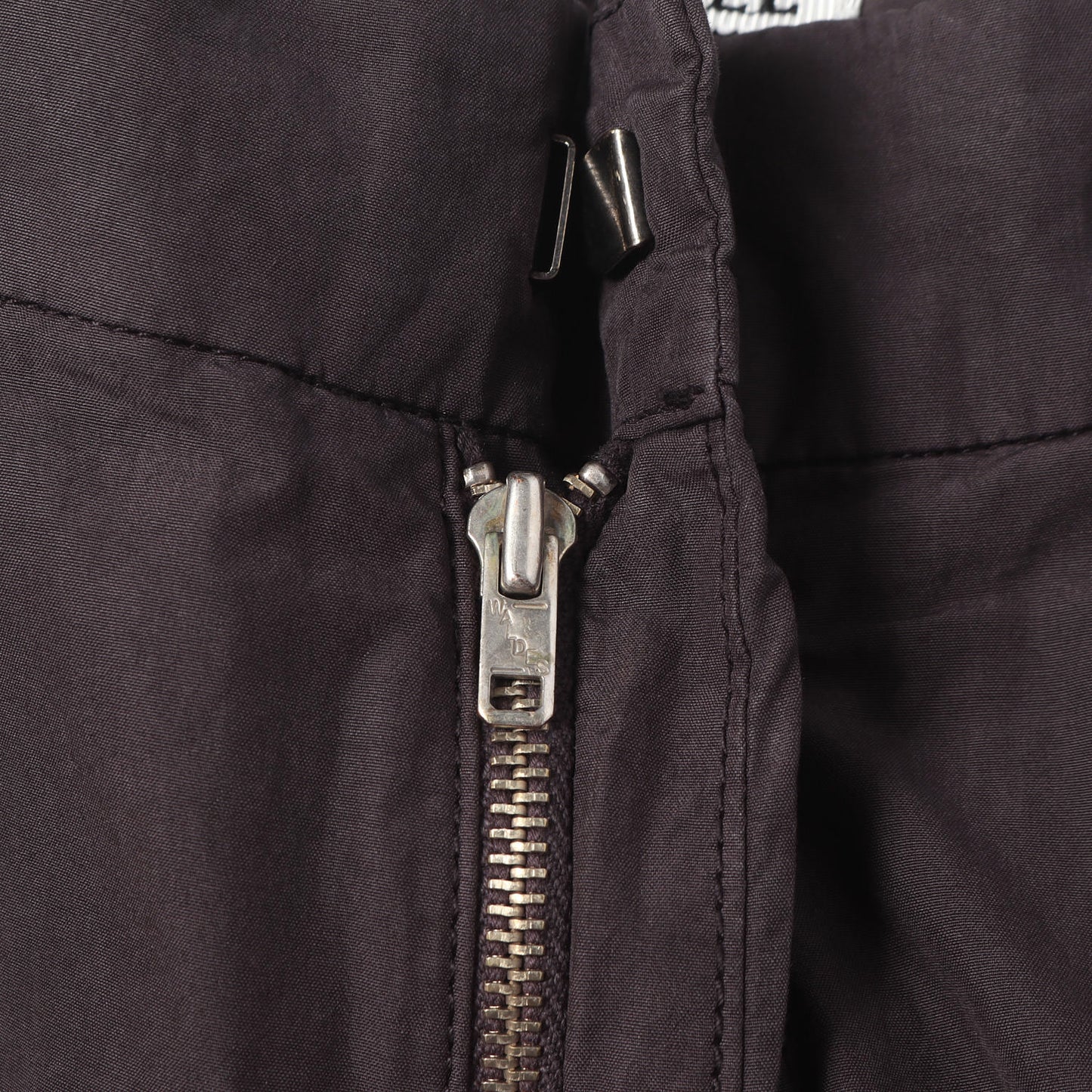 26SS ガーメントダイ加工 スラックスパンツ (GARMENT-DYED FINX SHUTTLE WEATHER ONE-TUCK SLACKS)