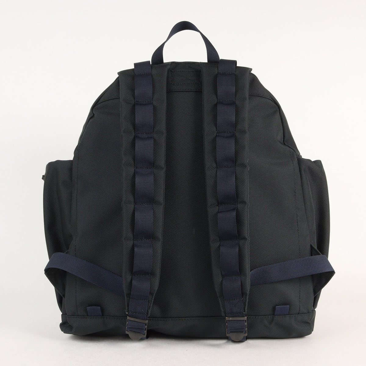 25AW × BLUE LUG ナイロン バックパック (The Day Pack)