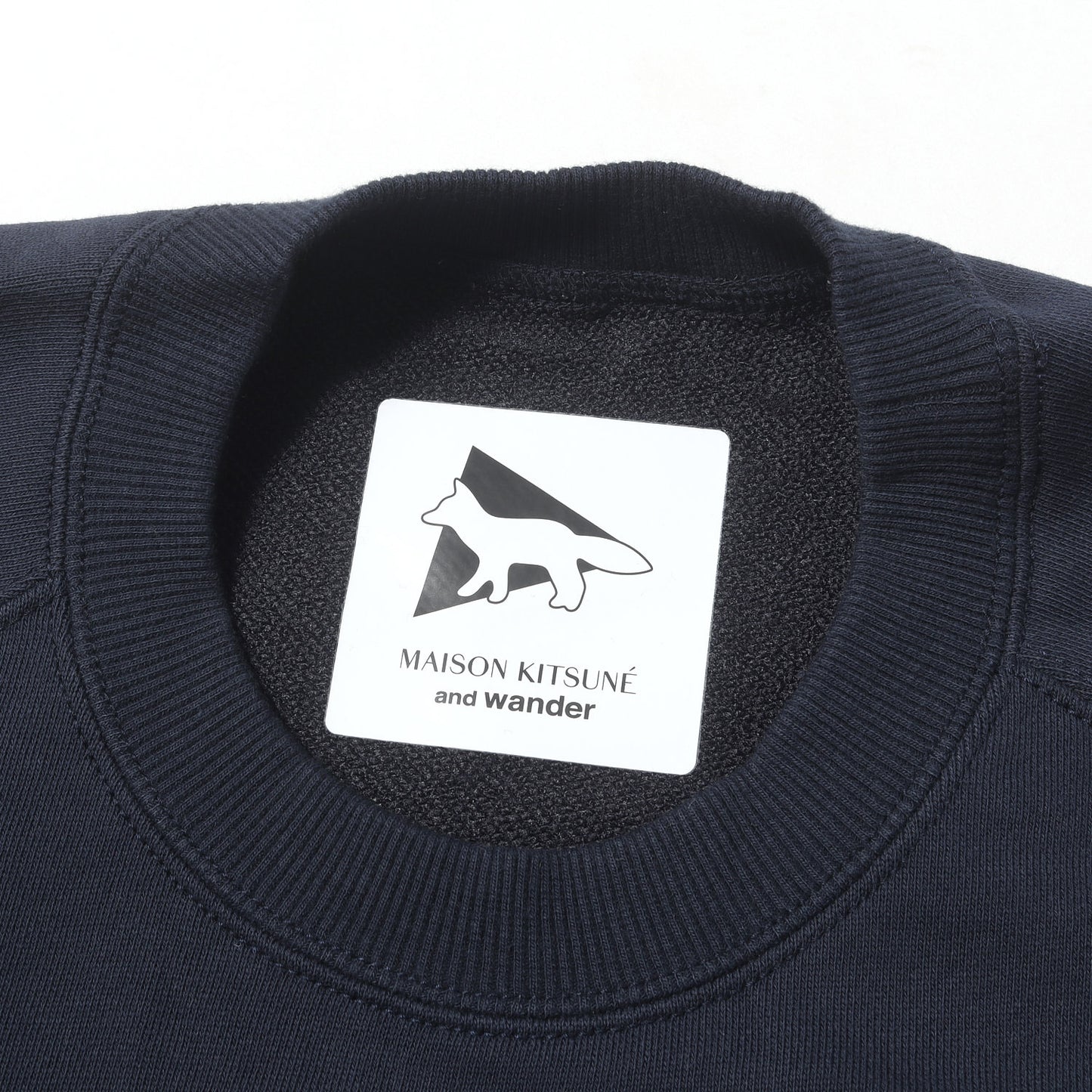 23SS × and wander グラフィック ラグラン スウェット トレーナー (DRY COTTON SWEATSHIRT)