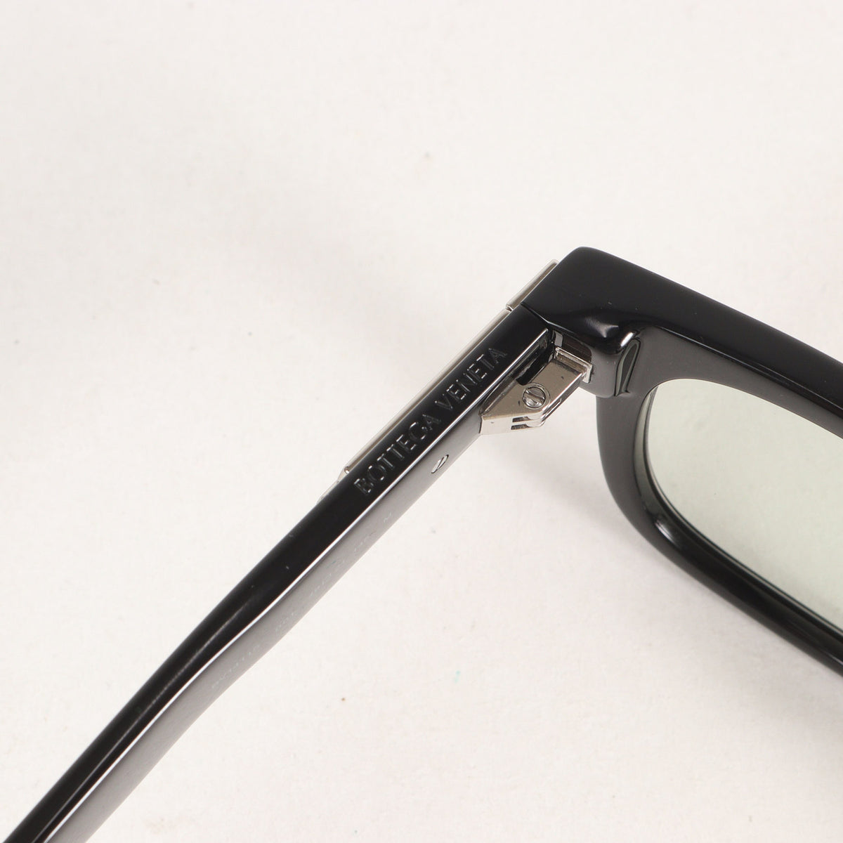 クリアカラーレンズ サングラス (Classic Squared Sunglasses BV1411S)