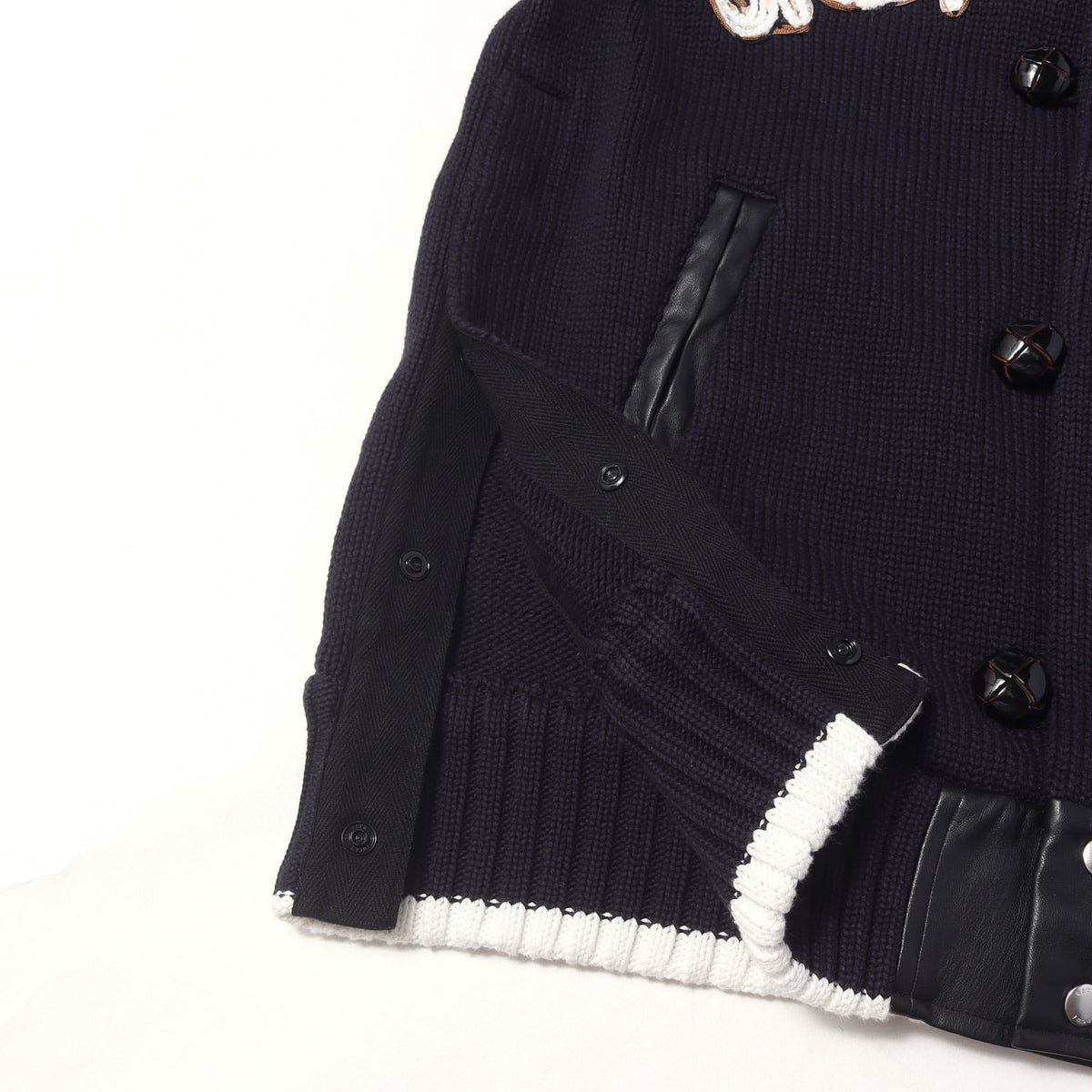 23SS × ERIC HAZE ロゴ刺繍 コットンニット スタジャン (Code Embroidery Knit Blouson)