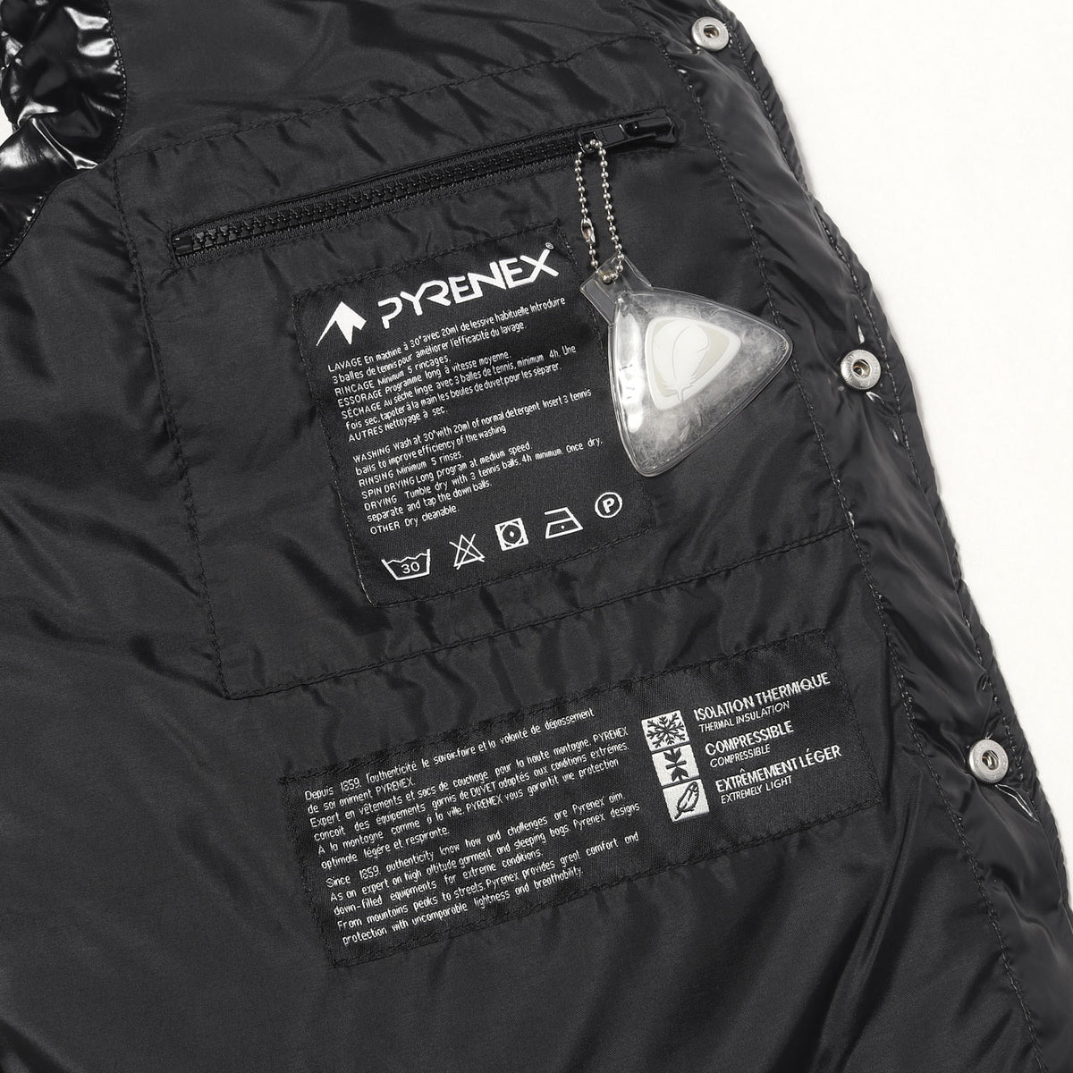 オワザン シャイニー ダウンベスト (Oisans Vest)