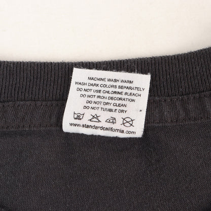 26SS グラフィックロゴ ロングスリーブ Tシャツ (SD US Cotton Pocket Logo Long Sleeve T)