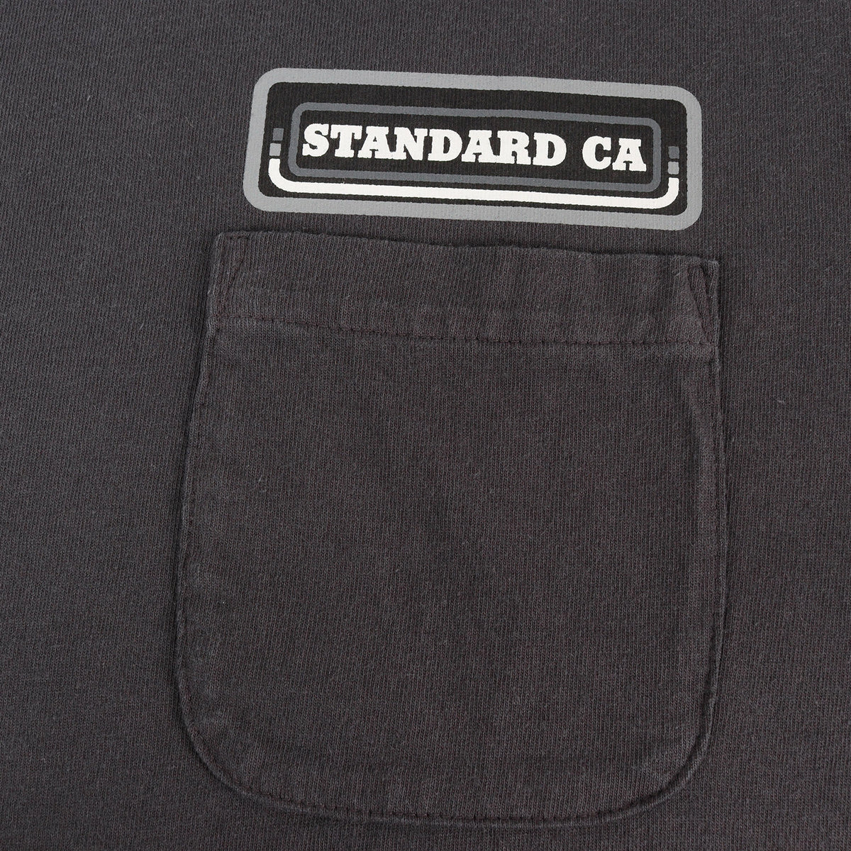 26SS グラフィックロゴ ロングスリーブ Tシャツ (SD US Cotton Pocket Logo Long Sleeve T)