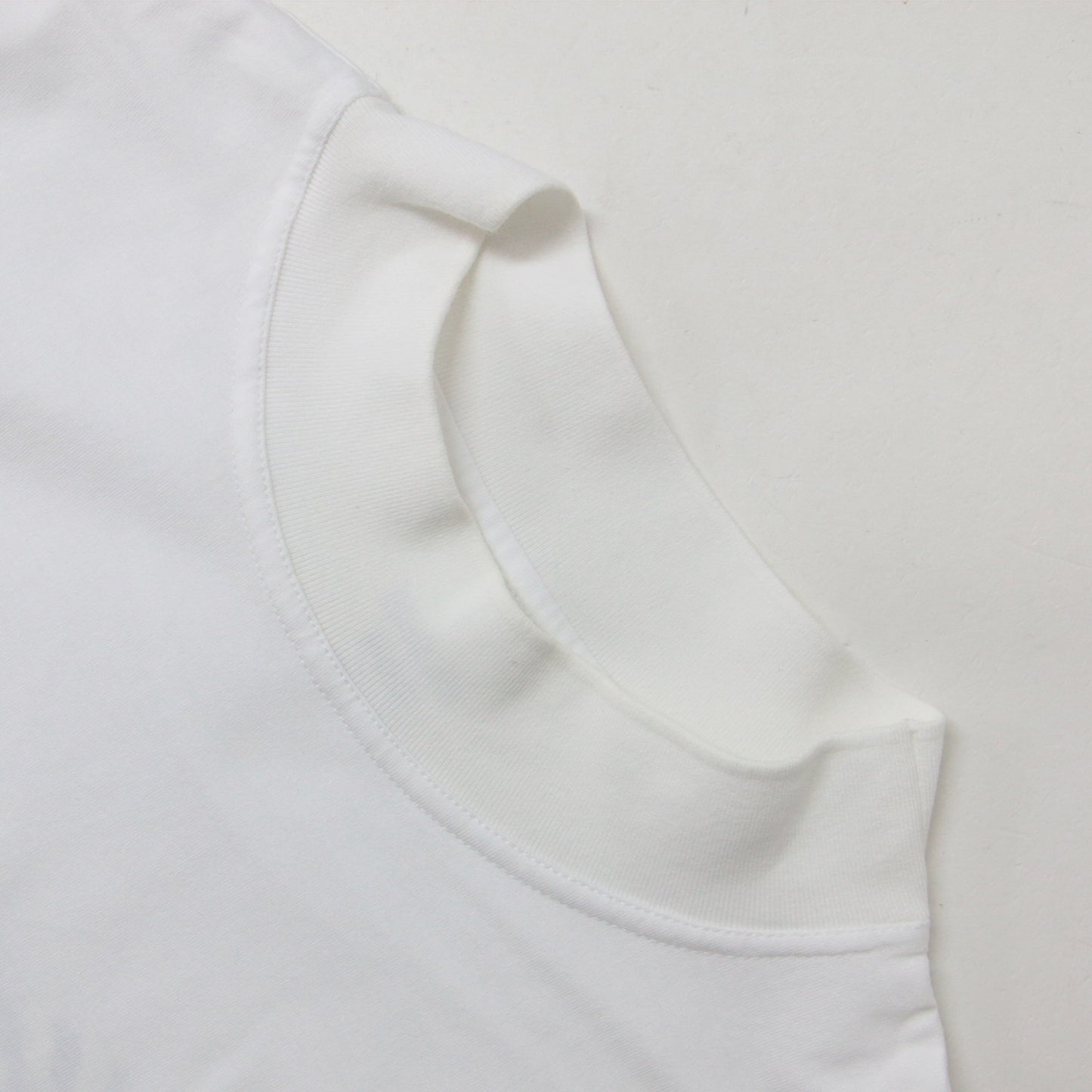 Tシャツ ボクシーフィット カノエ / 半袖 ハイネック プリント コットン
