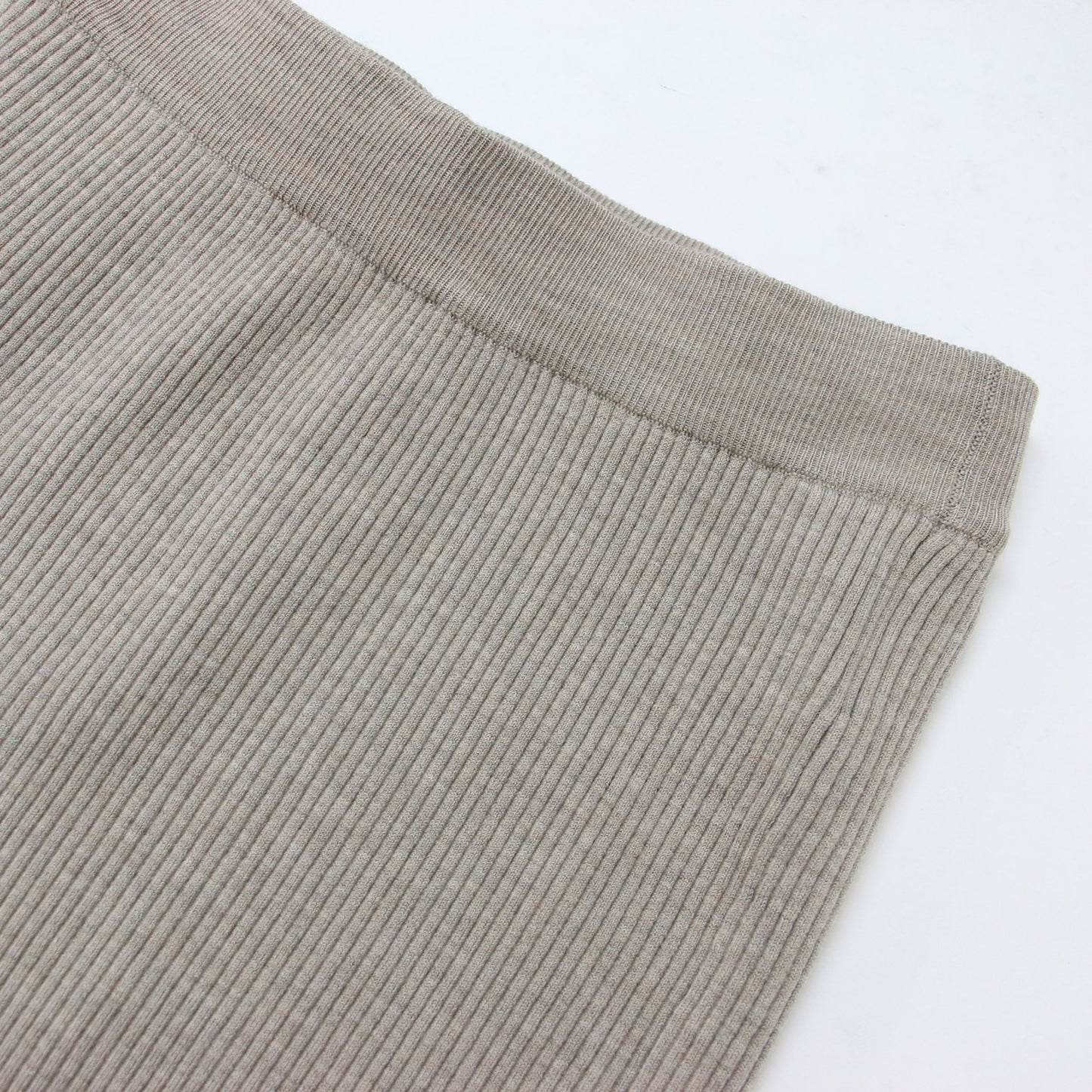 スカート ロング Iライン タイト ウエストゴム ドローストリング ニット リブ ハイゲージ ベーシック シンプル ウール ナイロン ポリウレタン 231201