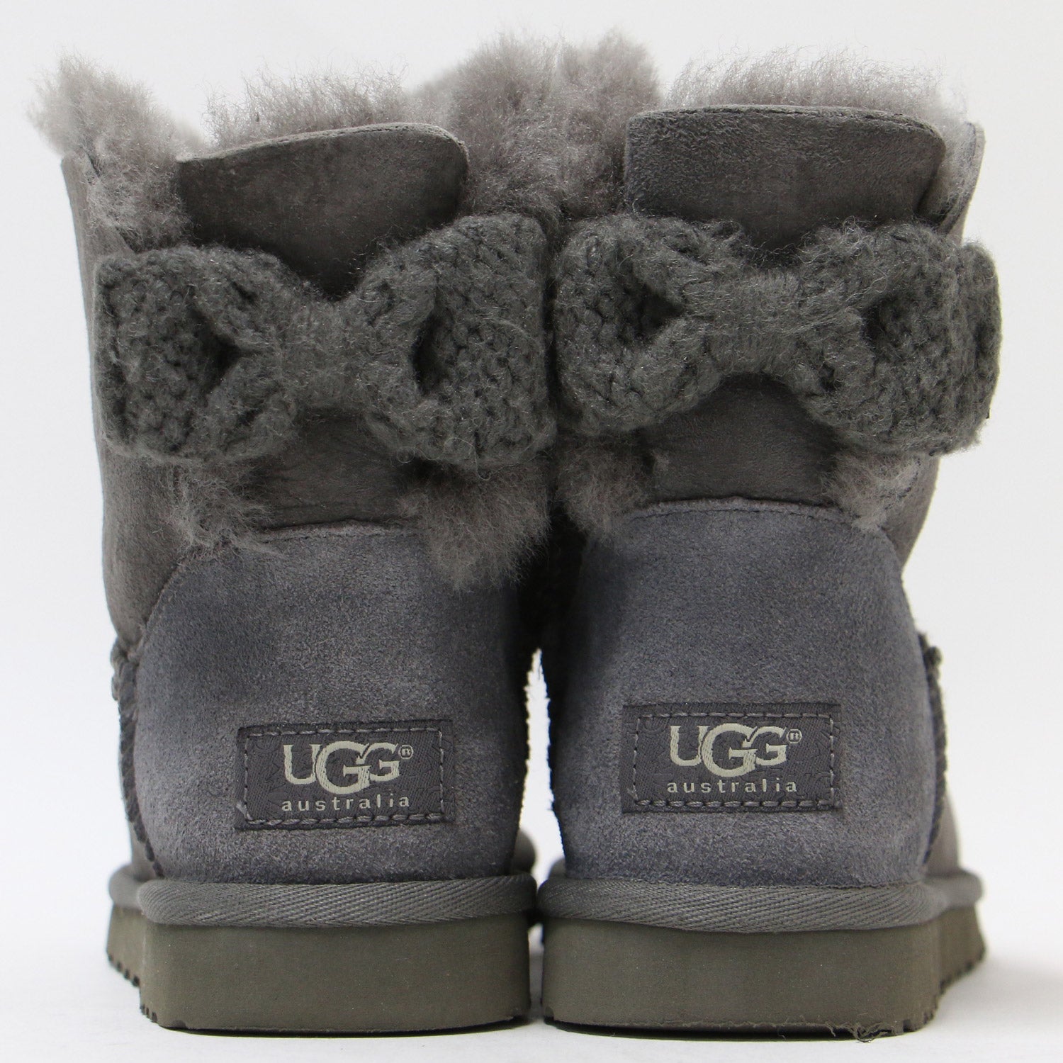 UGG (アグ) シューズ 靴 ブーツ ショート フラット ムートンブーツ リボン MINI BAILEY KNIT BOW ミニ ベイリー ニット  ボウ ボア スエード レザー 本革 231124 – ブランド古着の通販・買取 | BEEGLE by Boo-Bee