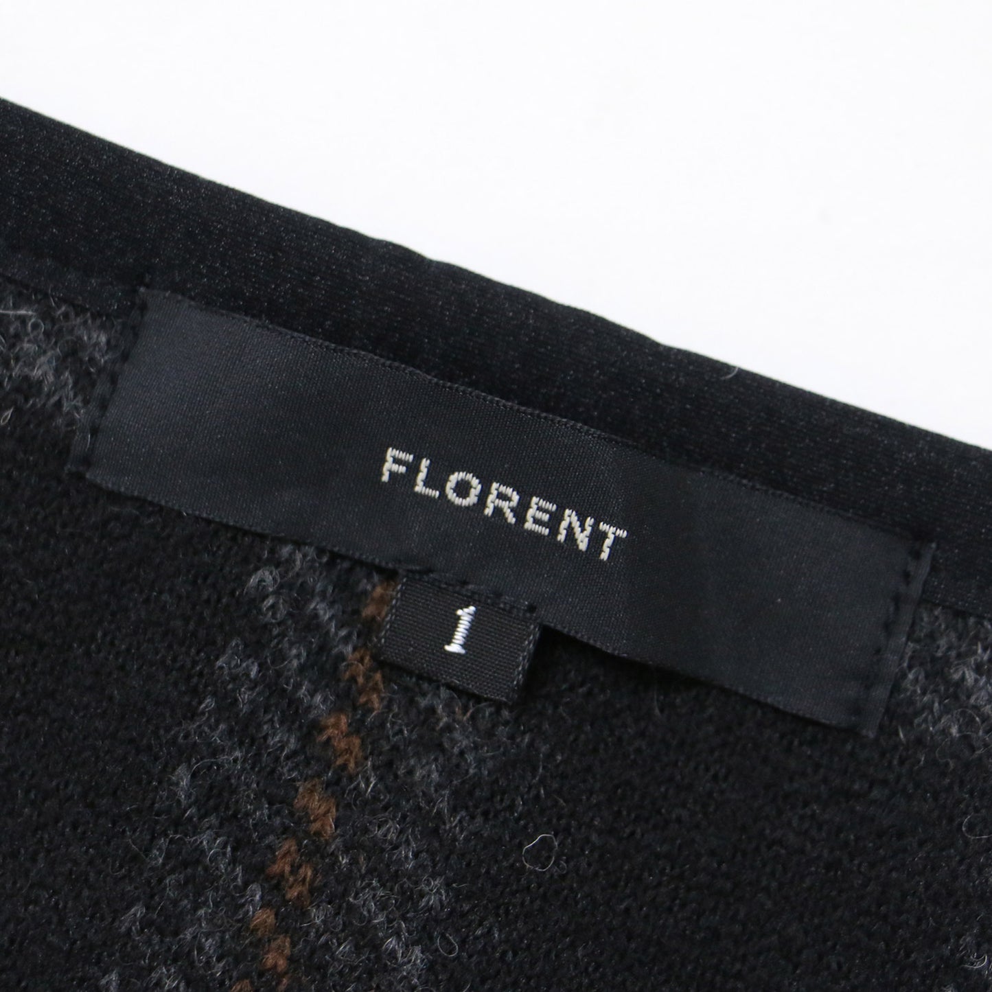 ポンチョ ニット ラウンドネック サイドリボン チェック ウールブレンド 240423