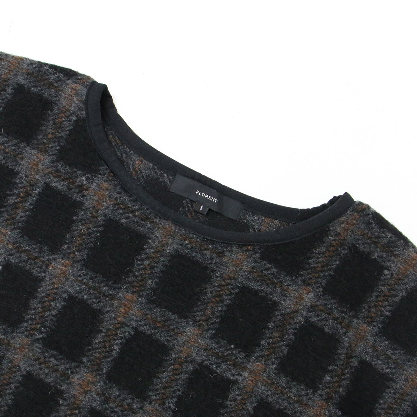 ポンチョ ニット ラウンドネック サイドリボン チェック ウールブレンド 240423