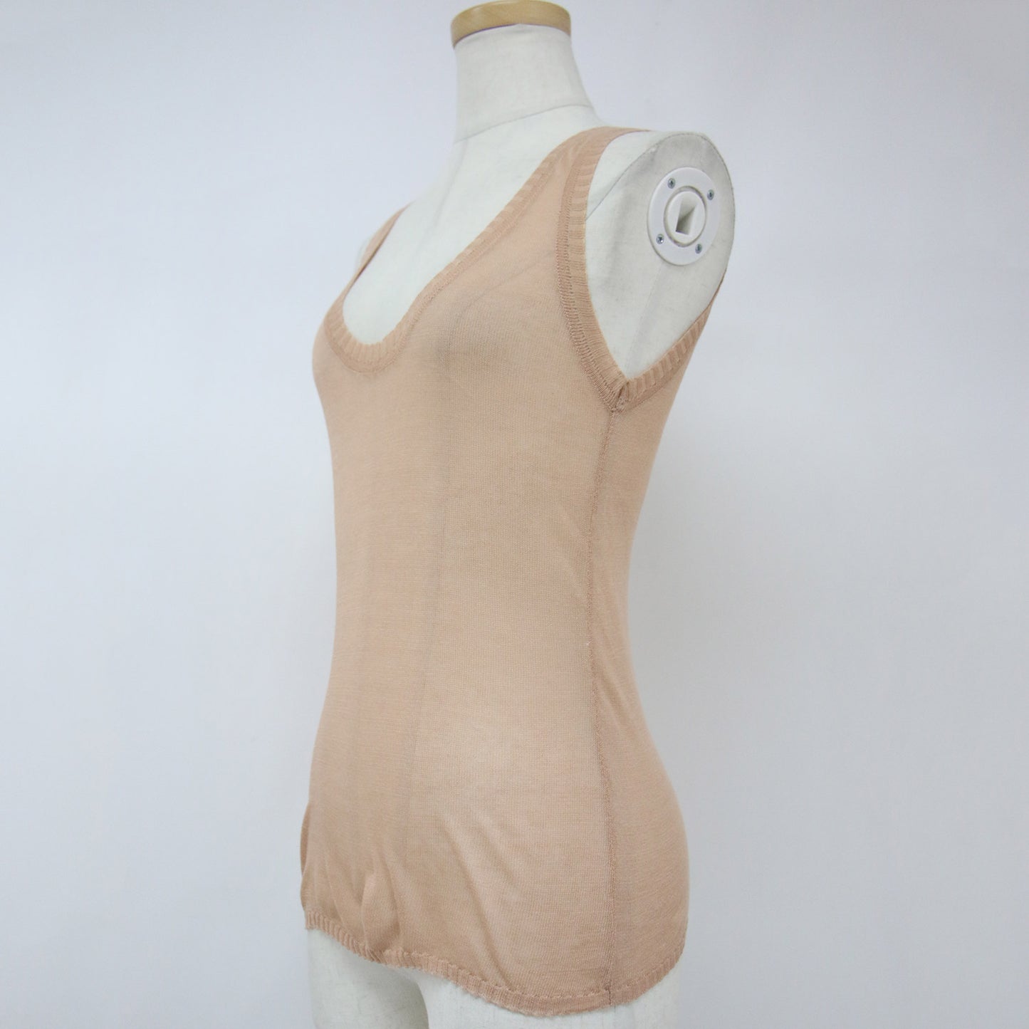 ニット プルオーバー Uネック ノースリーブ タンクトップ ハイゲージ 薄手 シアー 透け コットン 綿 240419