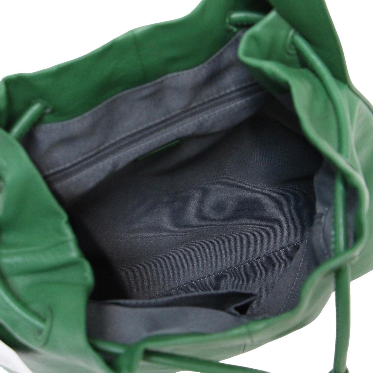 23秋冬 オーバルチャーム 巾着 バッグ L / ショルダーバッグ レザー 牛革 斜め掛け 241107