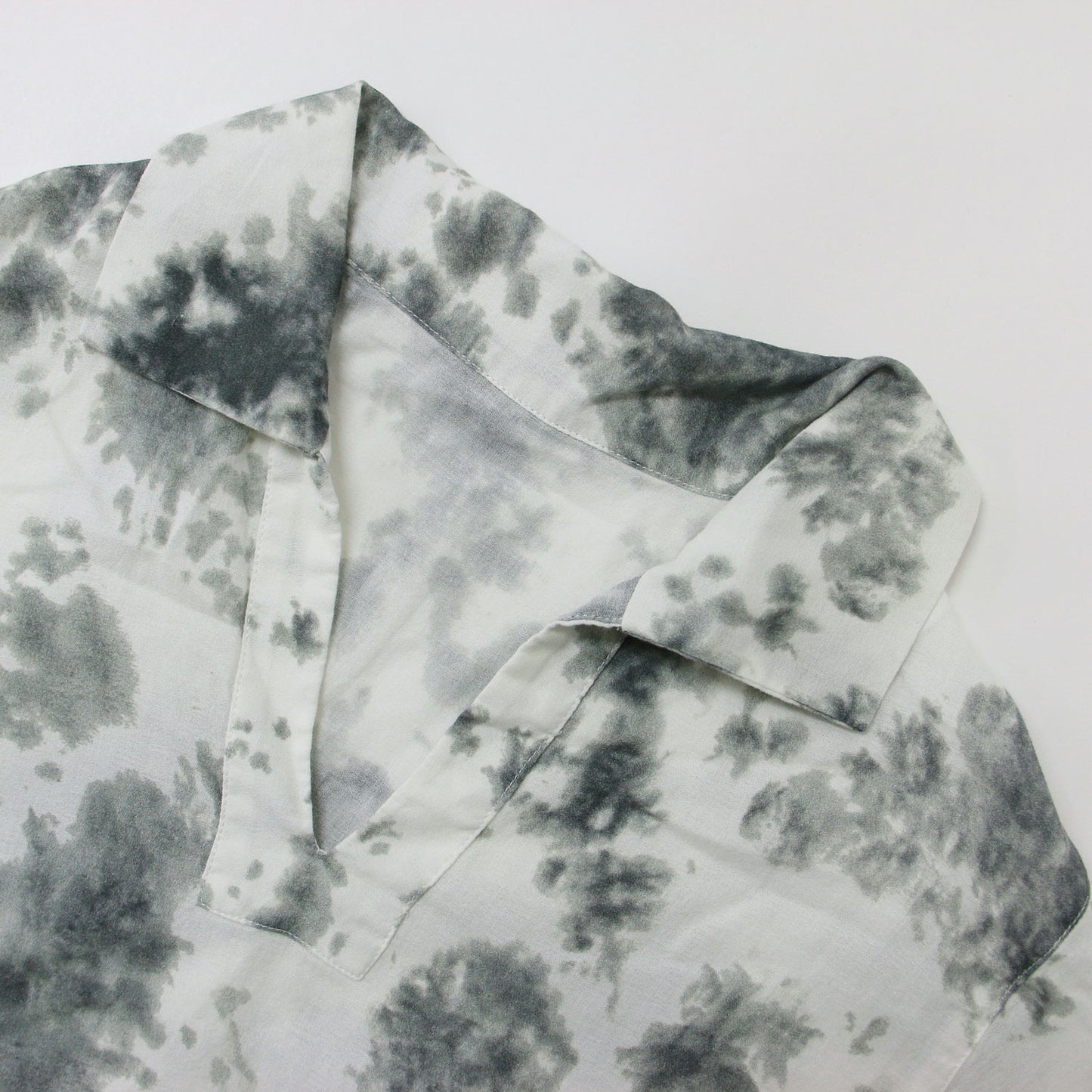 スキッパーカラー タイダイ ブラウス / ドロップショルダー スリット コットン 半袖 241024