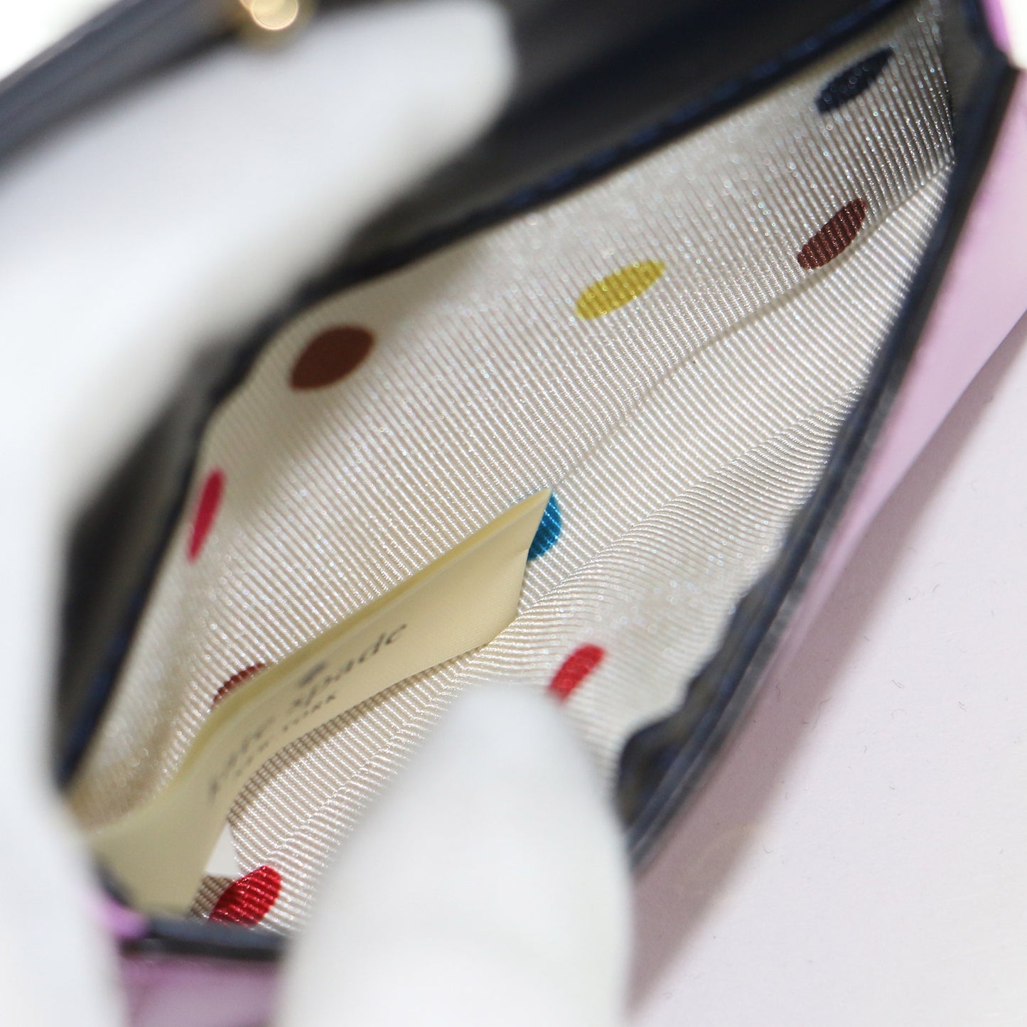 レザー カードケース TUDOR CITY HOLLY / 名刺入れ ロゴ 241118