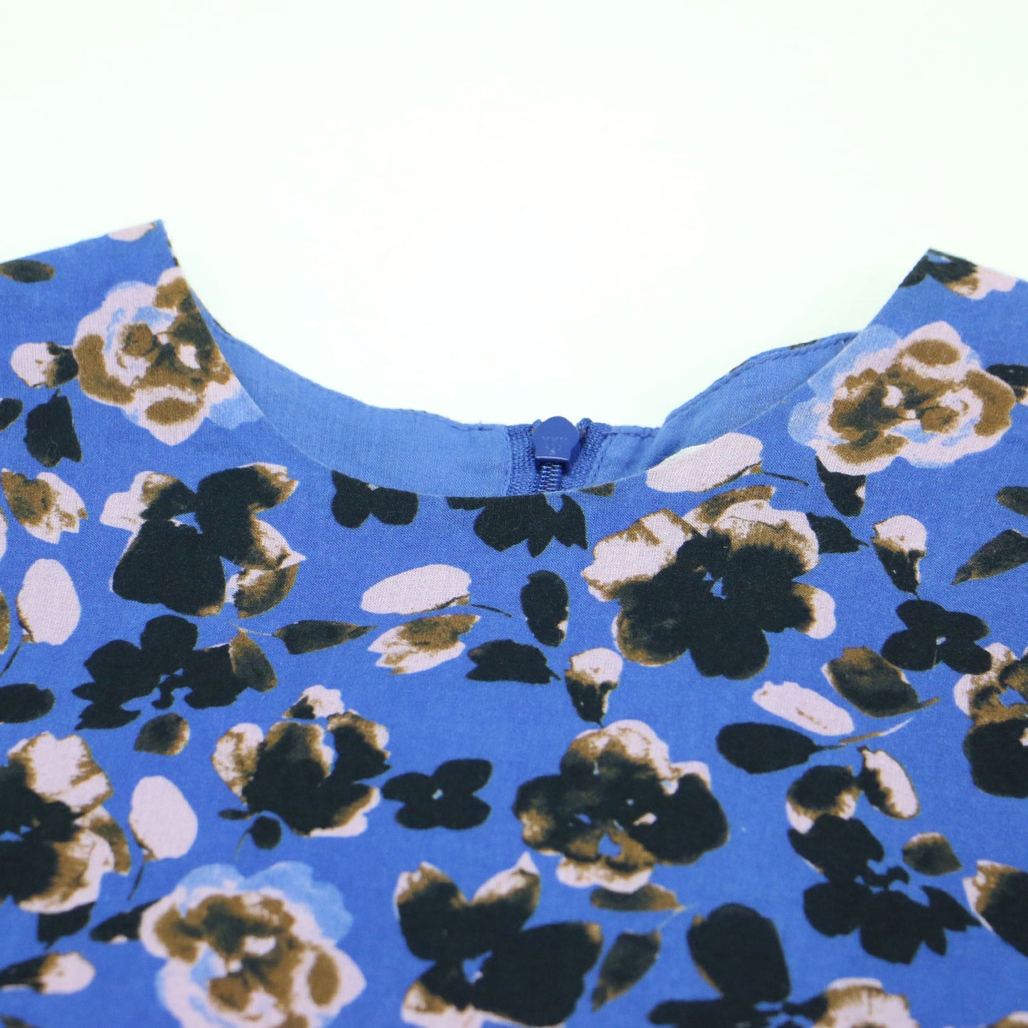 × TOMORROWLAND 別注 23春夏 ドリーミングビューティードレス / ワンピース ノースリーブ クルーネック 花柄 コットン