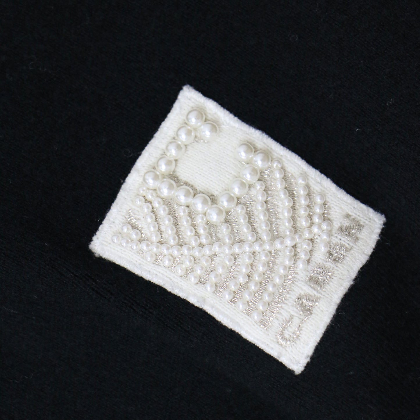 コットン カシミヤ バイカラー ハーフスリーブ カーディガン / ニット 半袖 五分袖 クルーネック パール ビーズ ロゴ