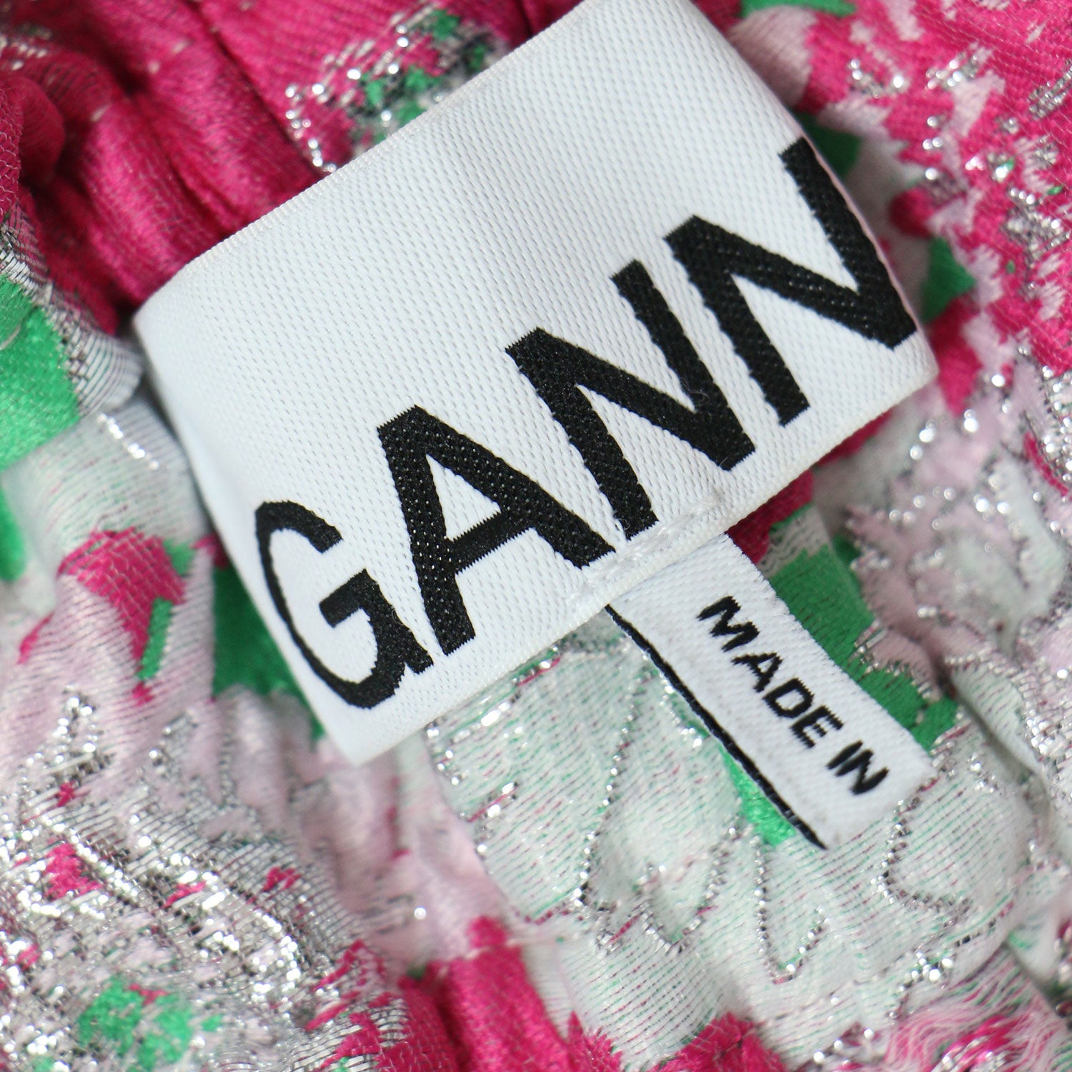 GANNI (ガニー) ジャカード ストラップ ワンピース / キャミソールワンピース 花柄 フラワー メタリック ラメ – ブランド古着の通販・買取  | BEEGLE by Boo-Bee