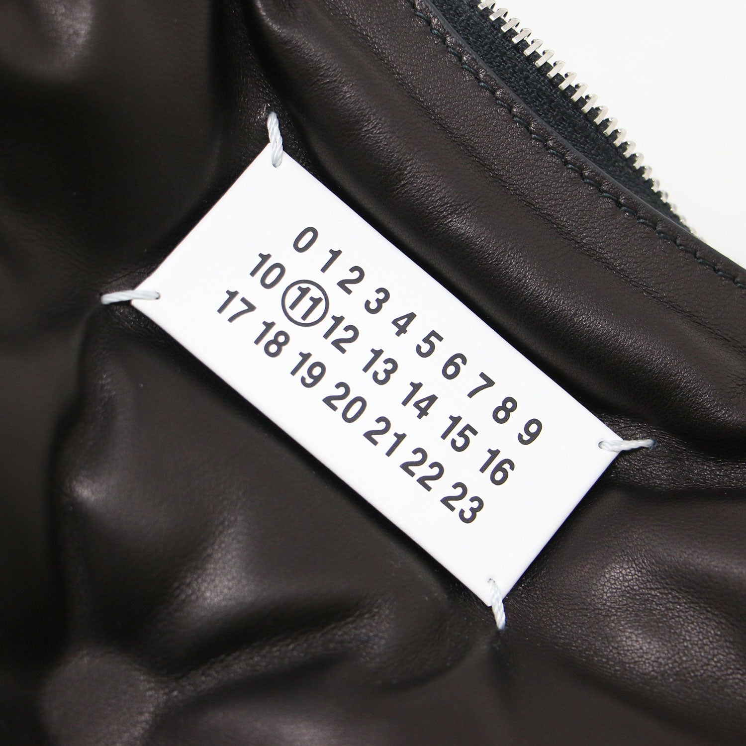 Maison Margiela グラムスラム ブラック カレンダータグ レザー