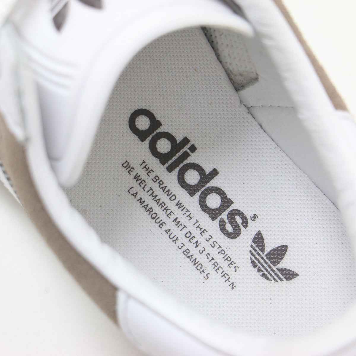 ガゼル 85 ローカット スニーカー IG6220 / スウェード レースアップ GAZELLE 85