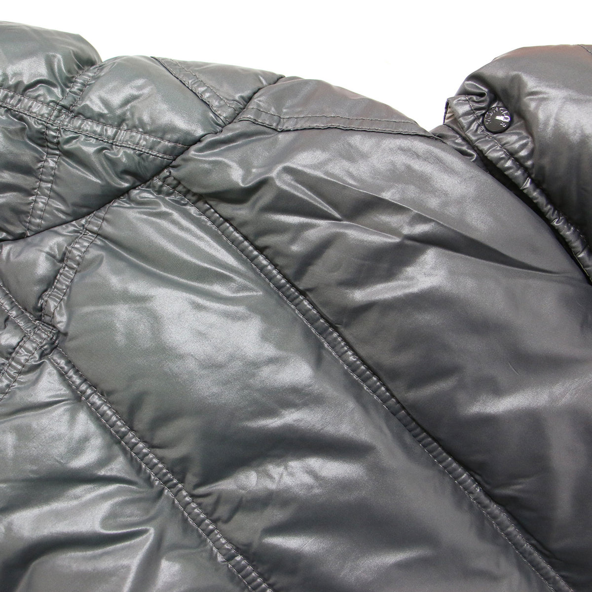 MONCLER (モンクレール) QUINCY フード付き ダウン ジャケット 