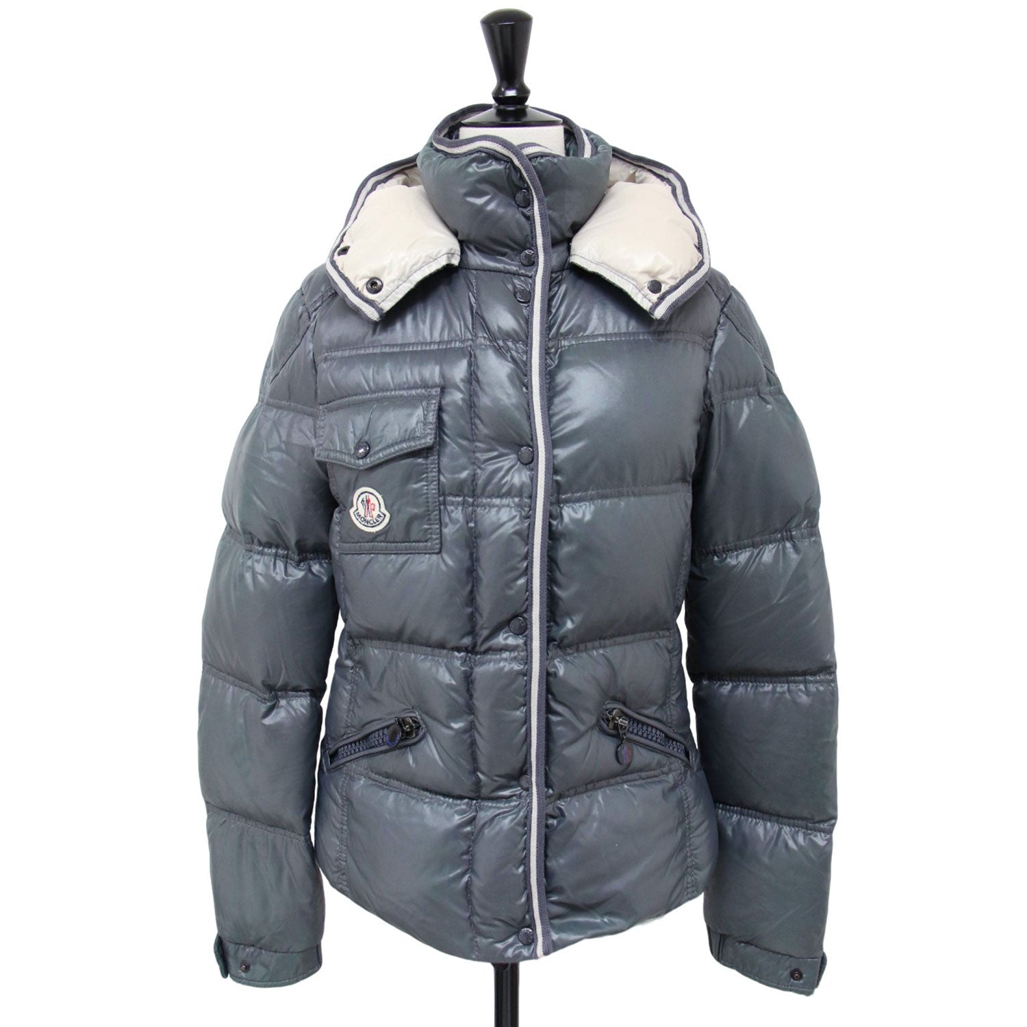 MONCLER (モンクレール) QUINCY フード付き ダウン ジャケット / ナイロン ショート丈 スタンドカラー - ブランド古着の通販・買取  | BEEGLE by Boo-Bee