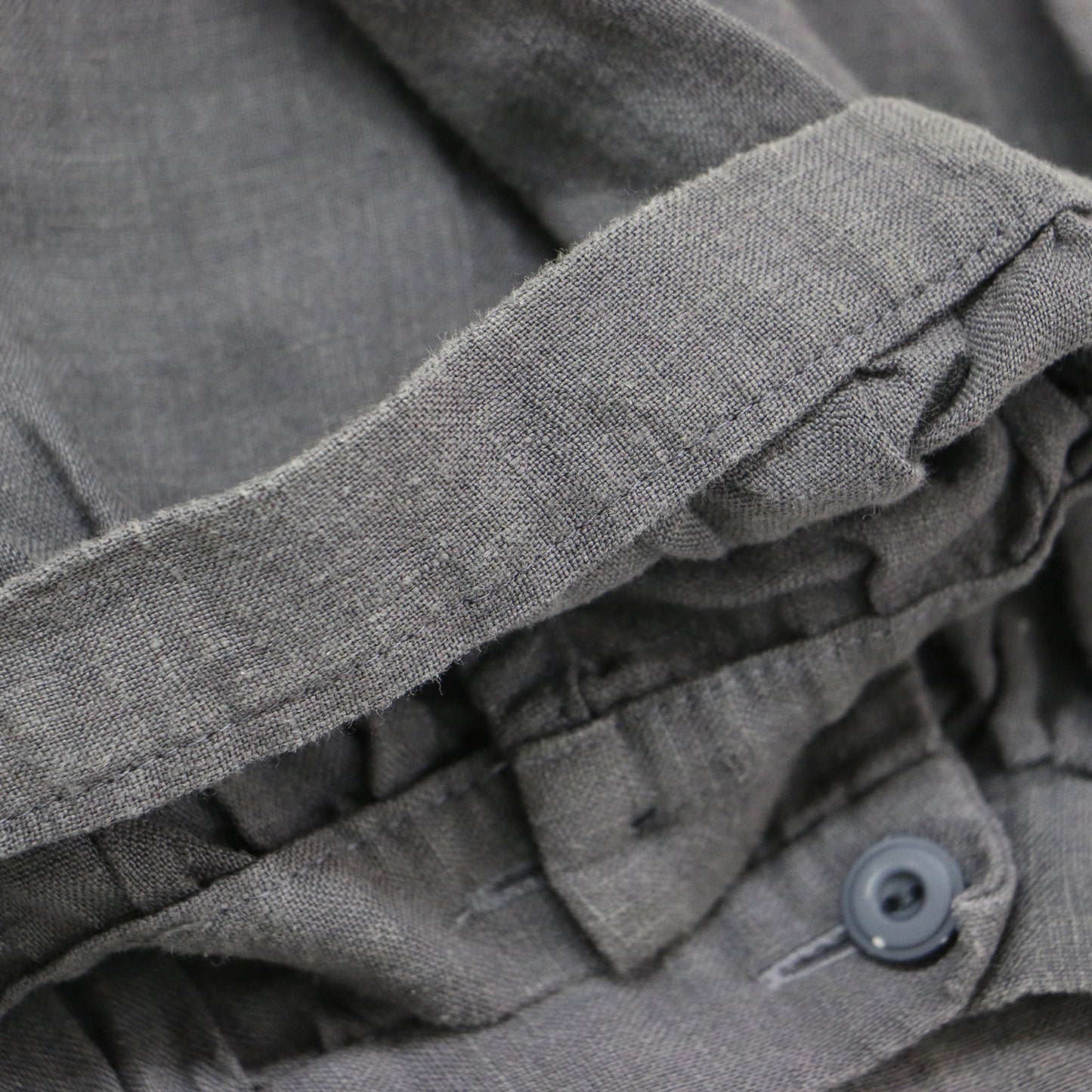 オオカミと霞を漕ぐルビー / ワンピース ロング 5分袖 クルーネック Aライン ギャザー リネン