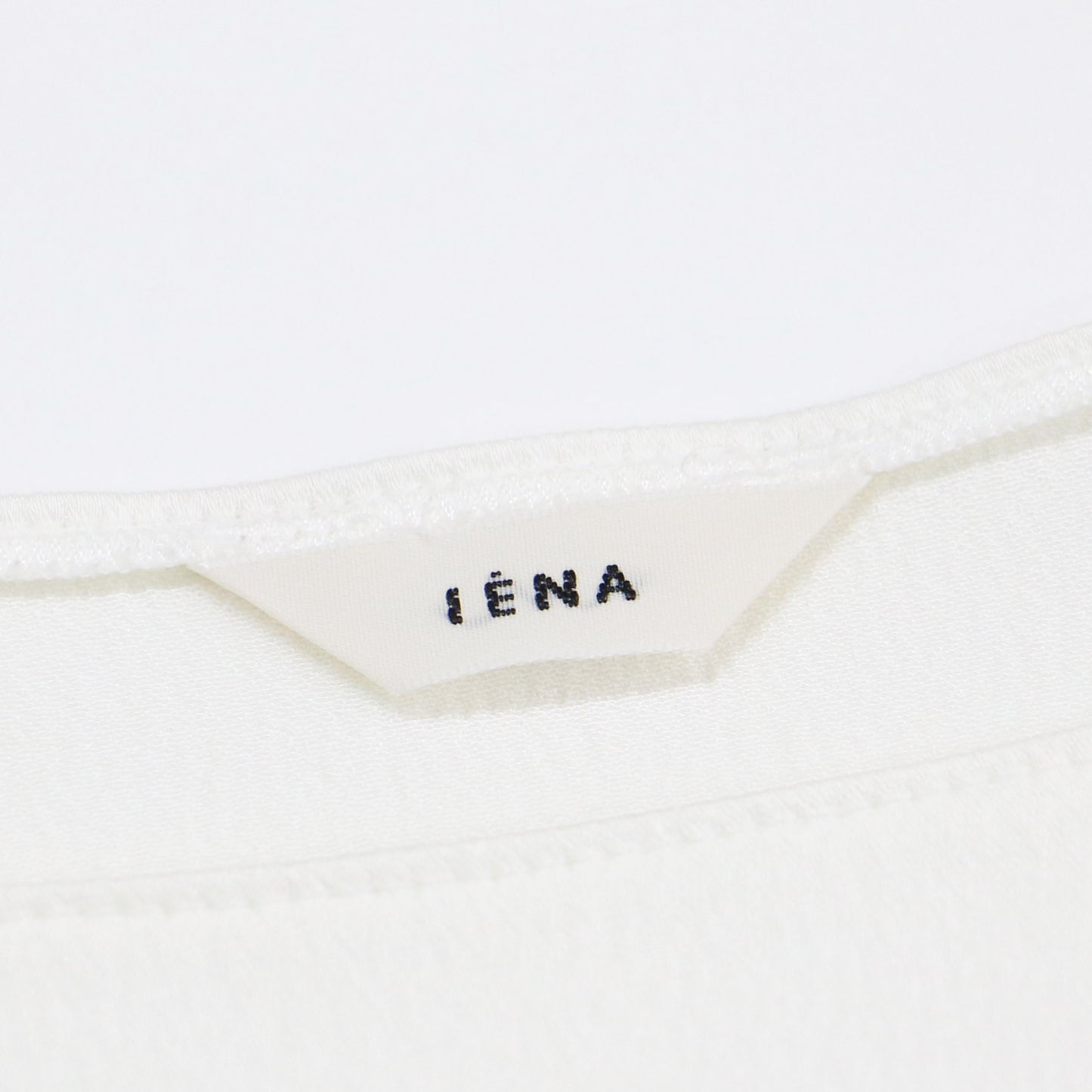 サテン ボートネック フレンチスリーブ ブラウス / プルオーバー ボックスシルエット