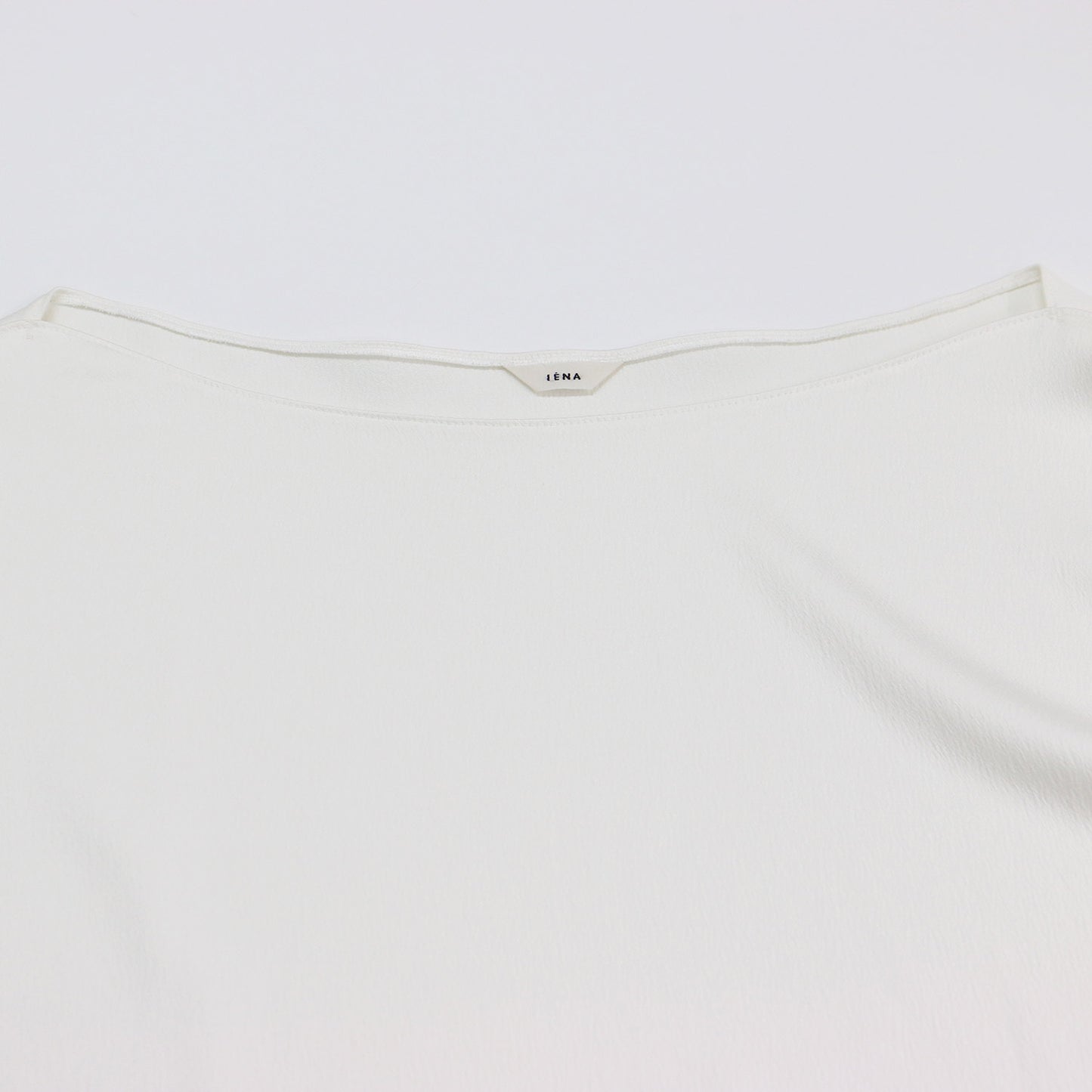 サテン ボートネック フレンチスリーブ ブラウス / プルオーバー ボックスシルエット