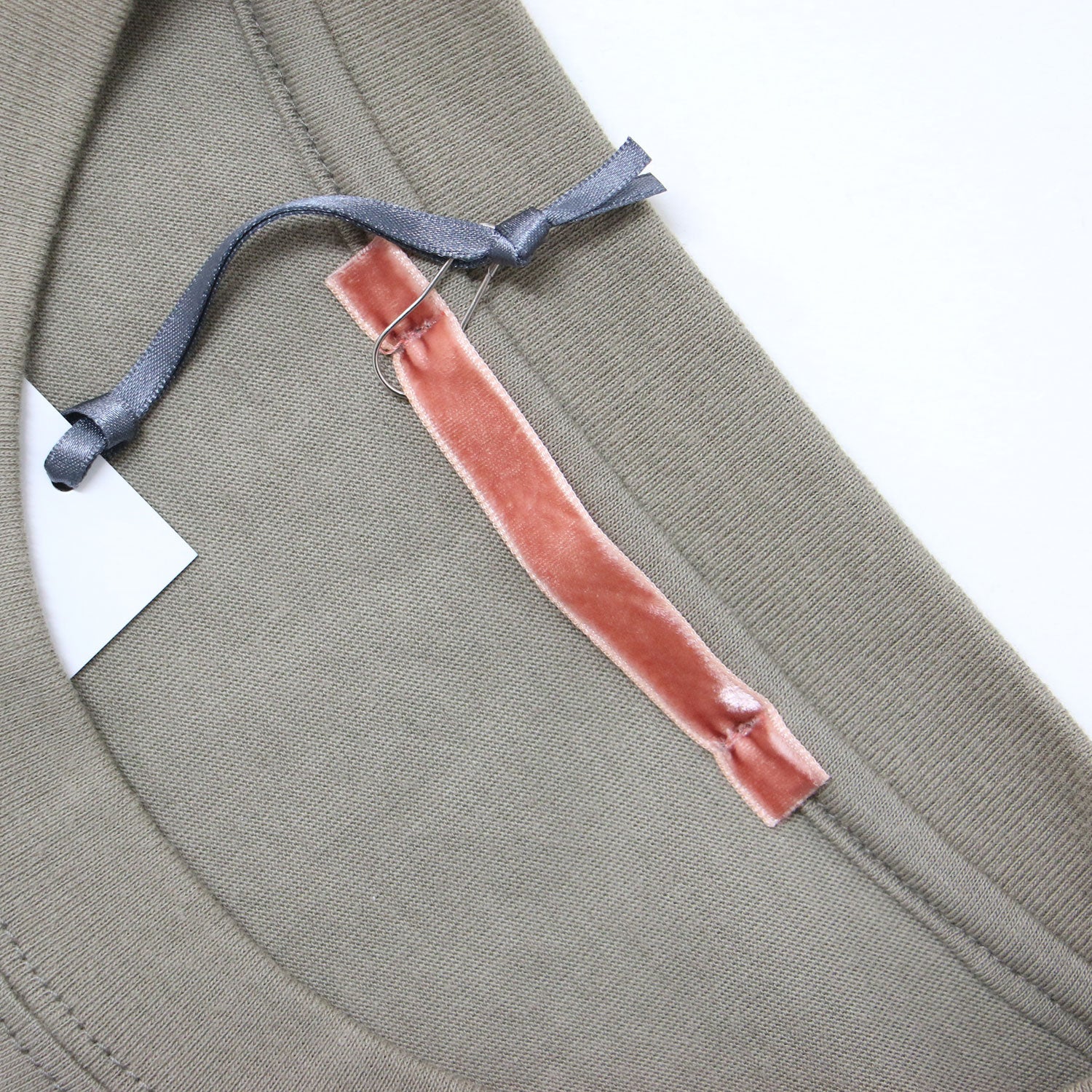 ハグオーワー HUG O WAR ロンＴ 長袖Tシャツ 2025年最新】Hug O War レディース 長袖 Tシャツ・カットソーの