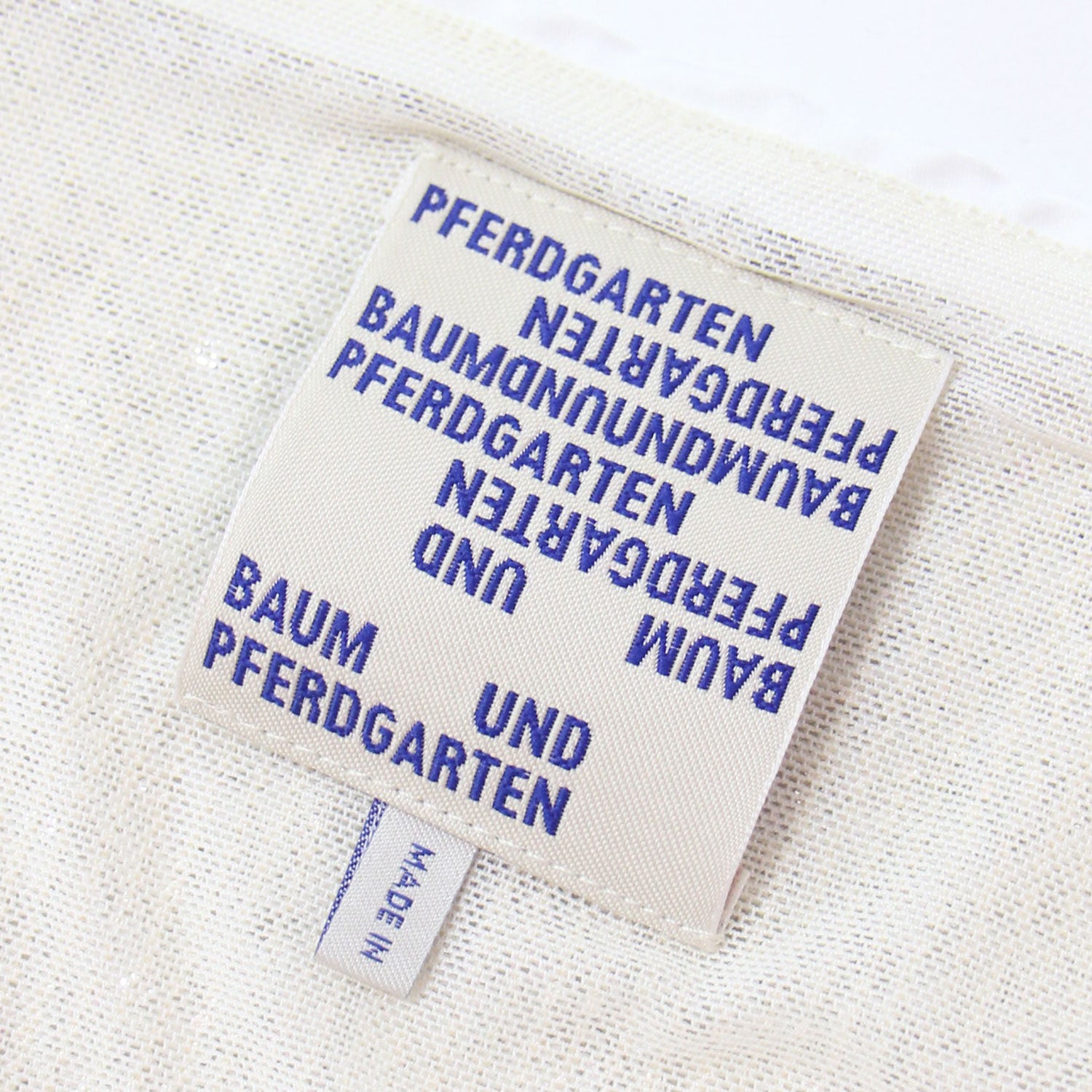 BAUM UND PFERDGARTEN (バウムウンドヘルガーデン) 23秋冬