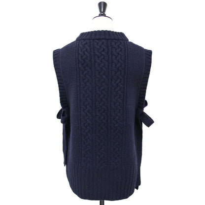 ウール ケーブル編み ニット ベスト / クルーネック サイドリボン プルオーバー