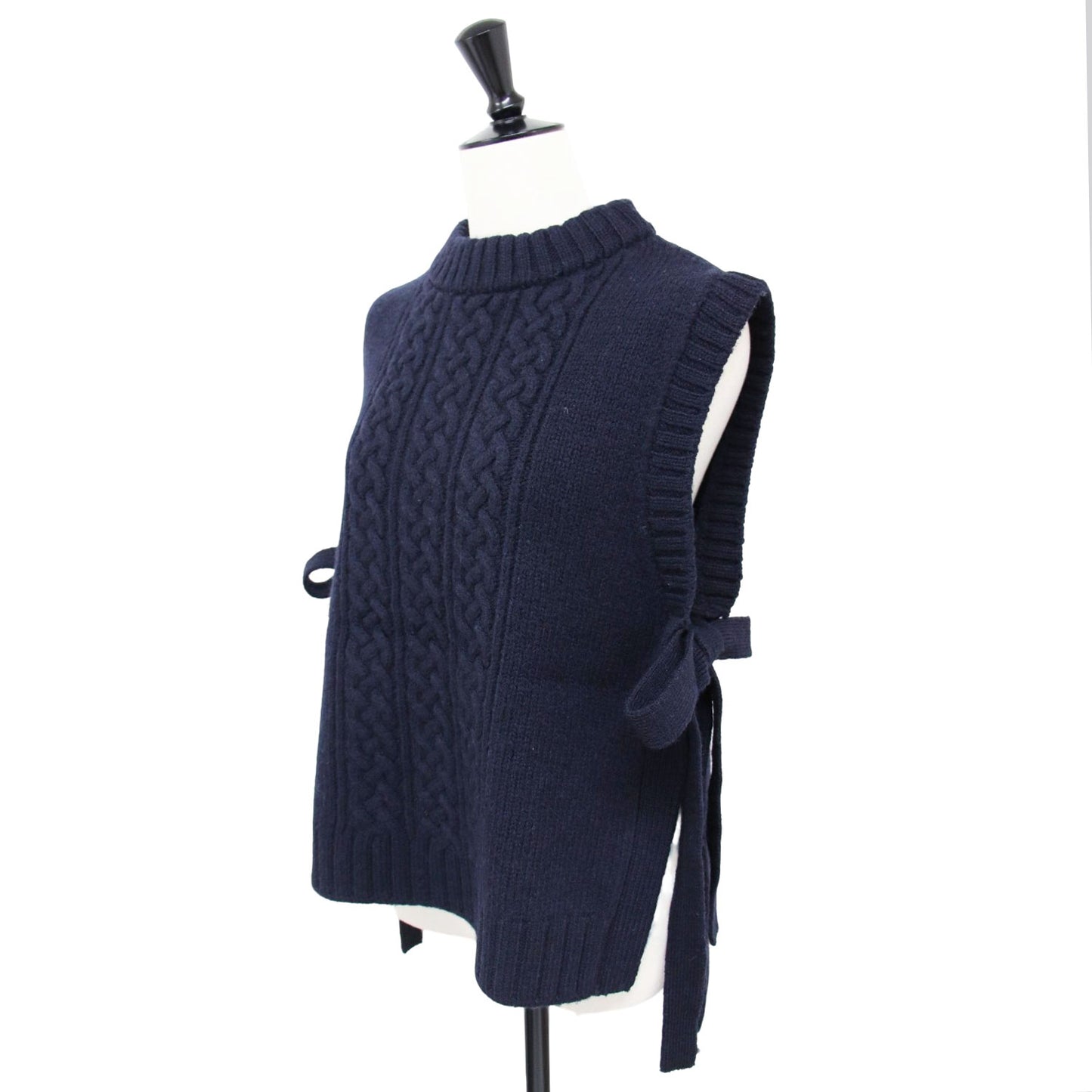 ウール ケーブル編み ニット ベスト / クルーネック サイドリボン プルオーバー