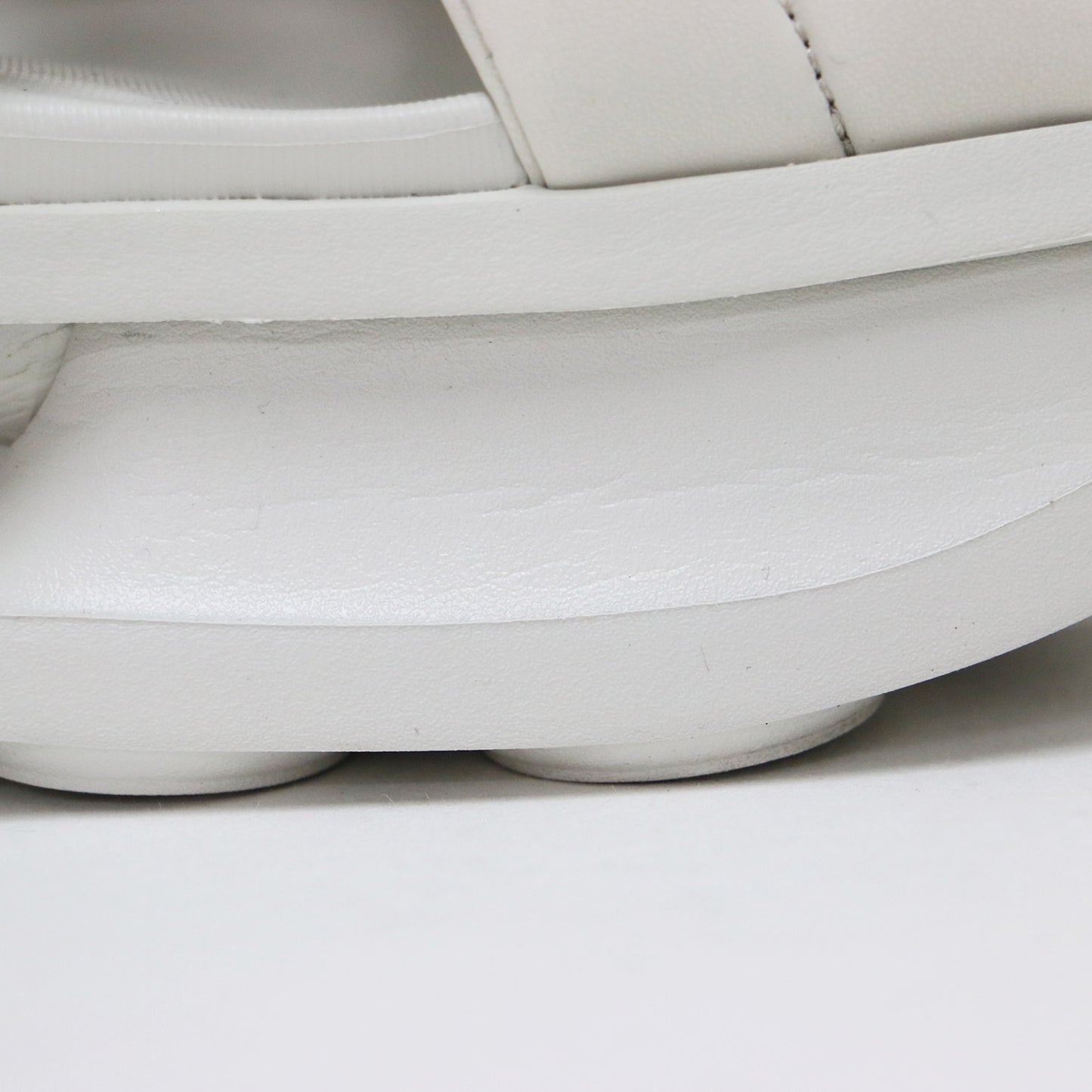 W AIR MAX ISLA SANDAL FJ5929-001 / エアマックス アイラ ボリュームソール クロスベルト サンダル