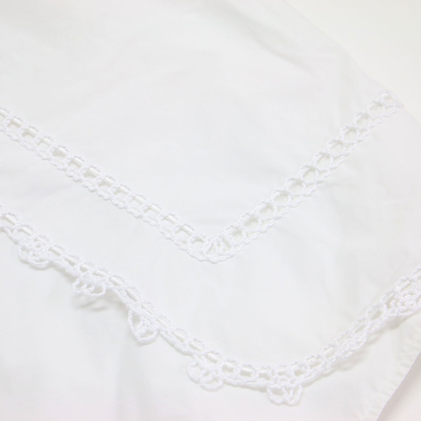ループ 刺繍 セーラー ブラウス / shirocon ノースリーブ ビックカラー ラウンド スクエア スリット