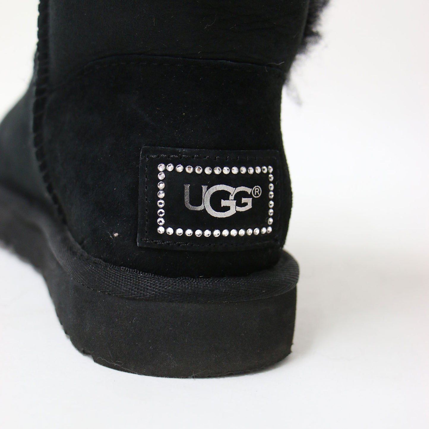 UGG (アグ) ベイリーボタン ブリング ショート ムートンブーツ  