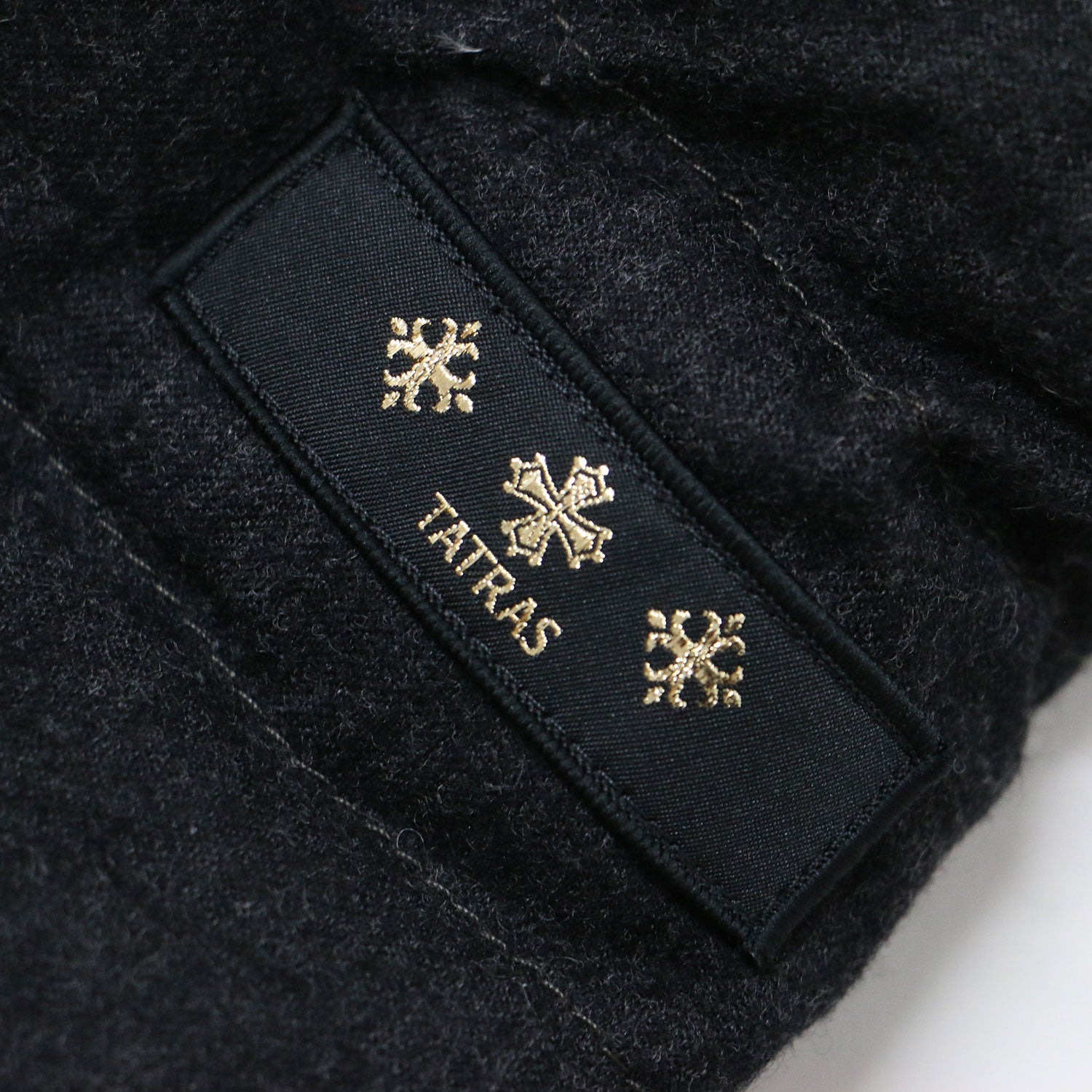 【美品】タトラス ノーブル別注 ウールショールカラーダウンコート 紺 ロゴ 美品☆NOBLE別注 タトラス ウールショールカラーダウンコート 02 紺