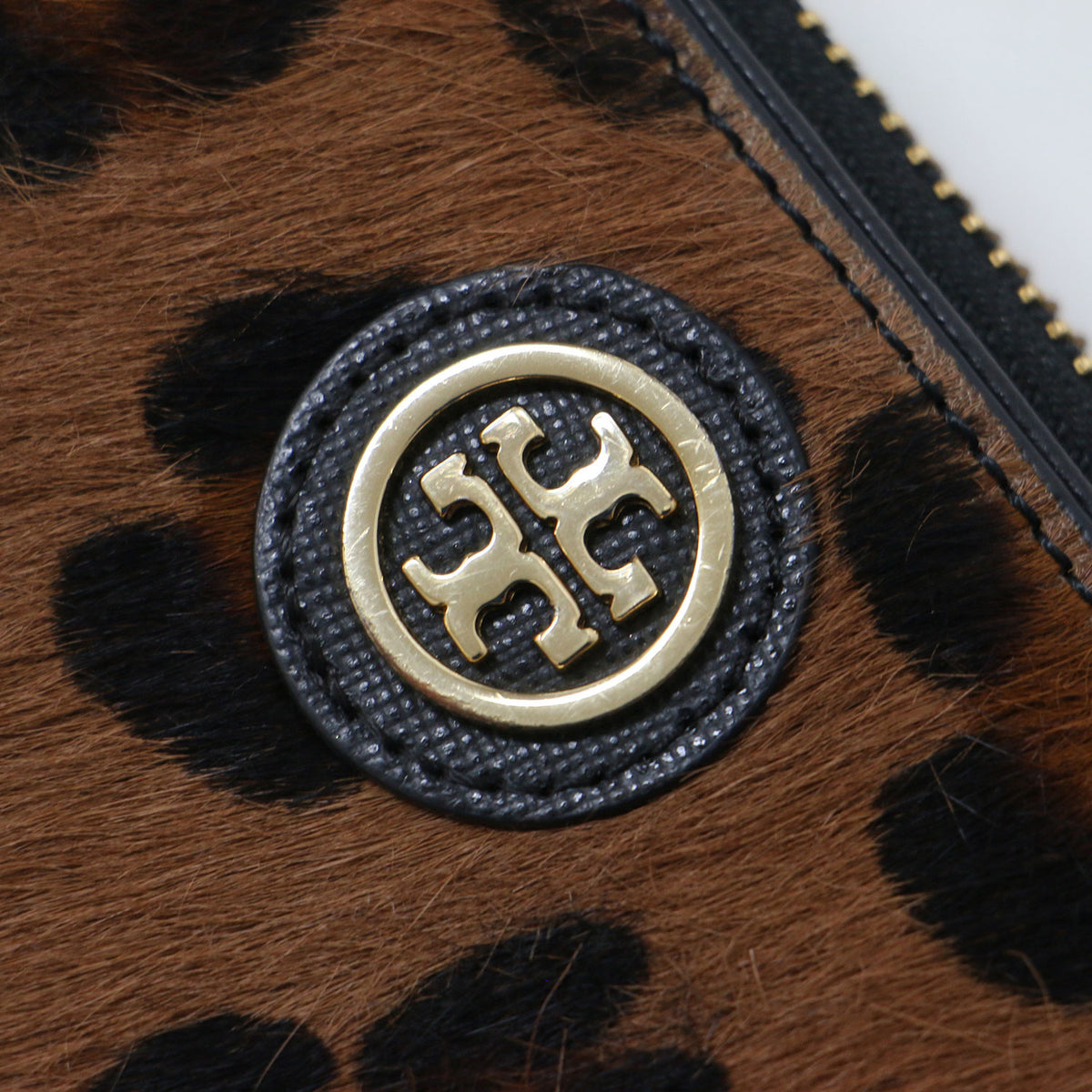 TORY BURCH (トリーバーチ) レオパード ラウンドジップ ロング 