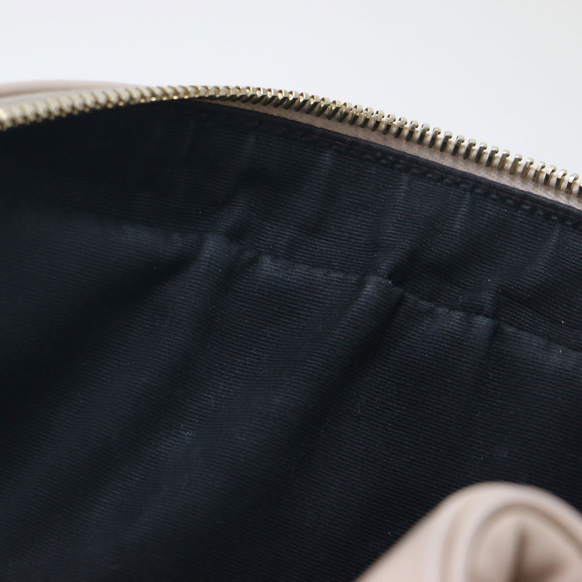 ルーカメラバッグ / ショルダーバッグ タッセル フリンジ キルティング YSL ロゴ レザー