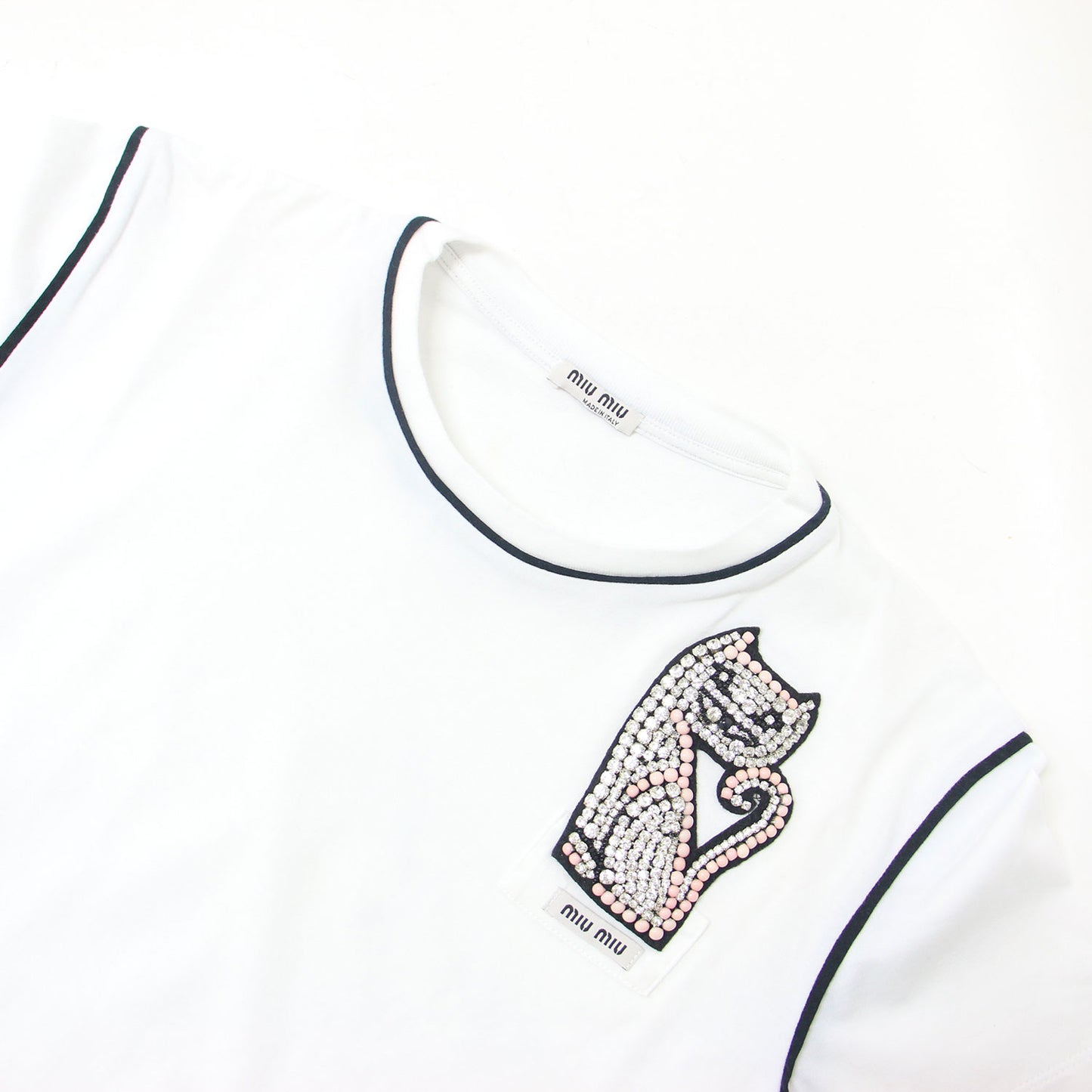 ネコ ビジュー ショートスリーブ Tシャツ / カットソー 半袖 クルーネック ライン アップリケ ワッペン ロゴ コットン