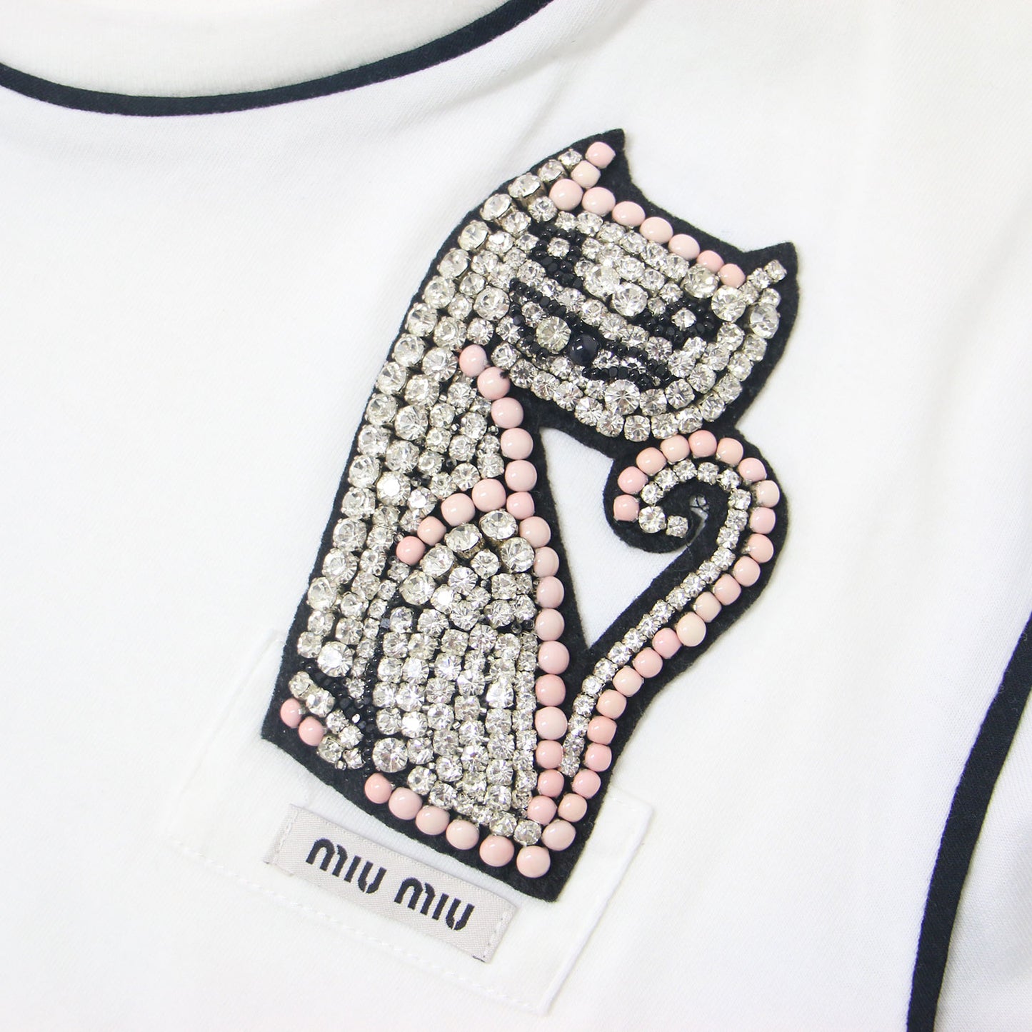 ネコ ビジュー ショートスリーブ Tシャツ / カットソー 半袖 クルーネック ライン アップリケ ワッペン ロゴ コットン