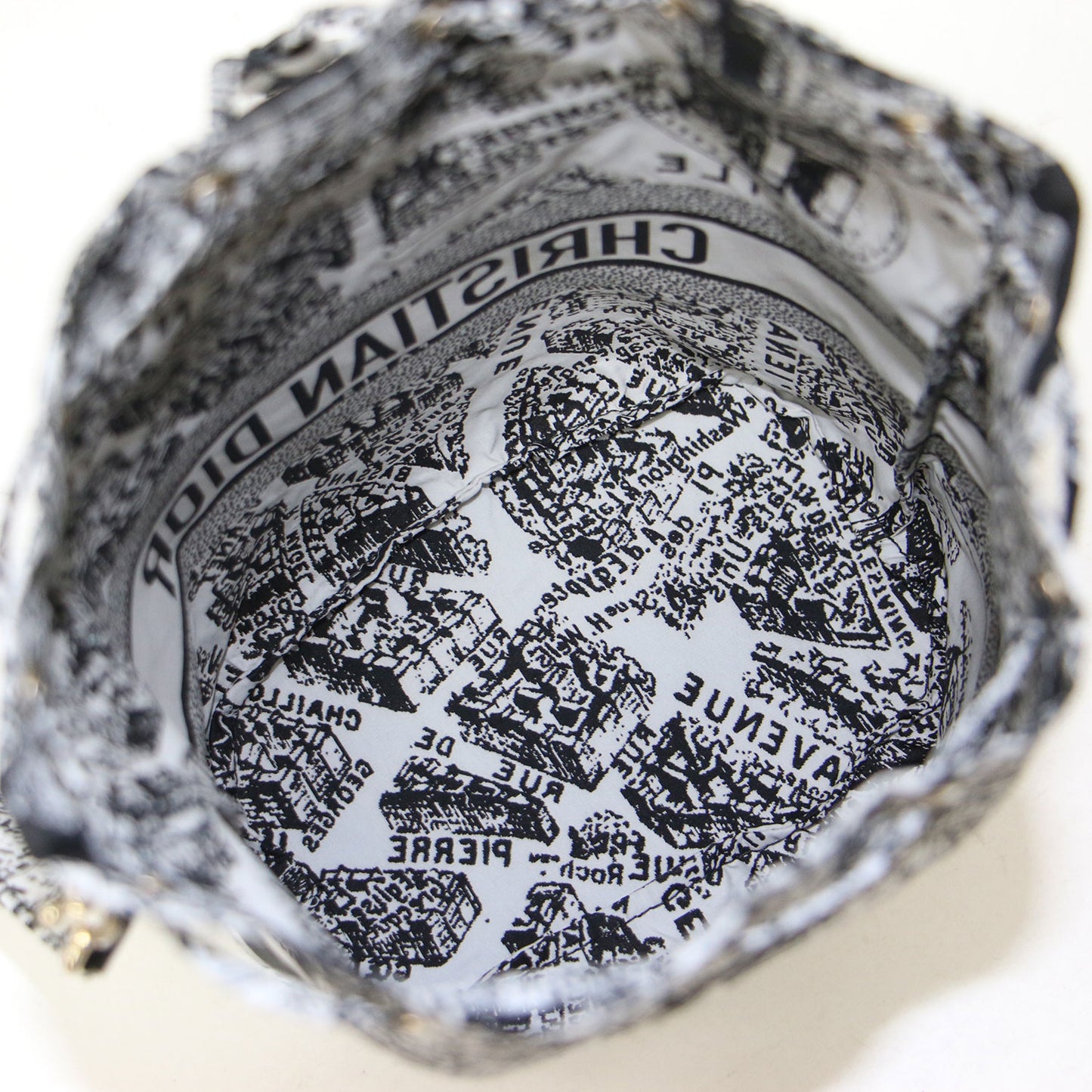 プラン ドゥ パリ トラベル ポーチ / 巾着型 ストラップ付 ロゴ ジャガード