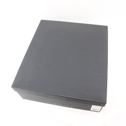 レザー ウィングチップ サイドジップ ブーツ / ミドル丈 ベルト カッティングレザー スタックヒール