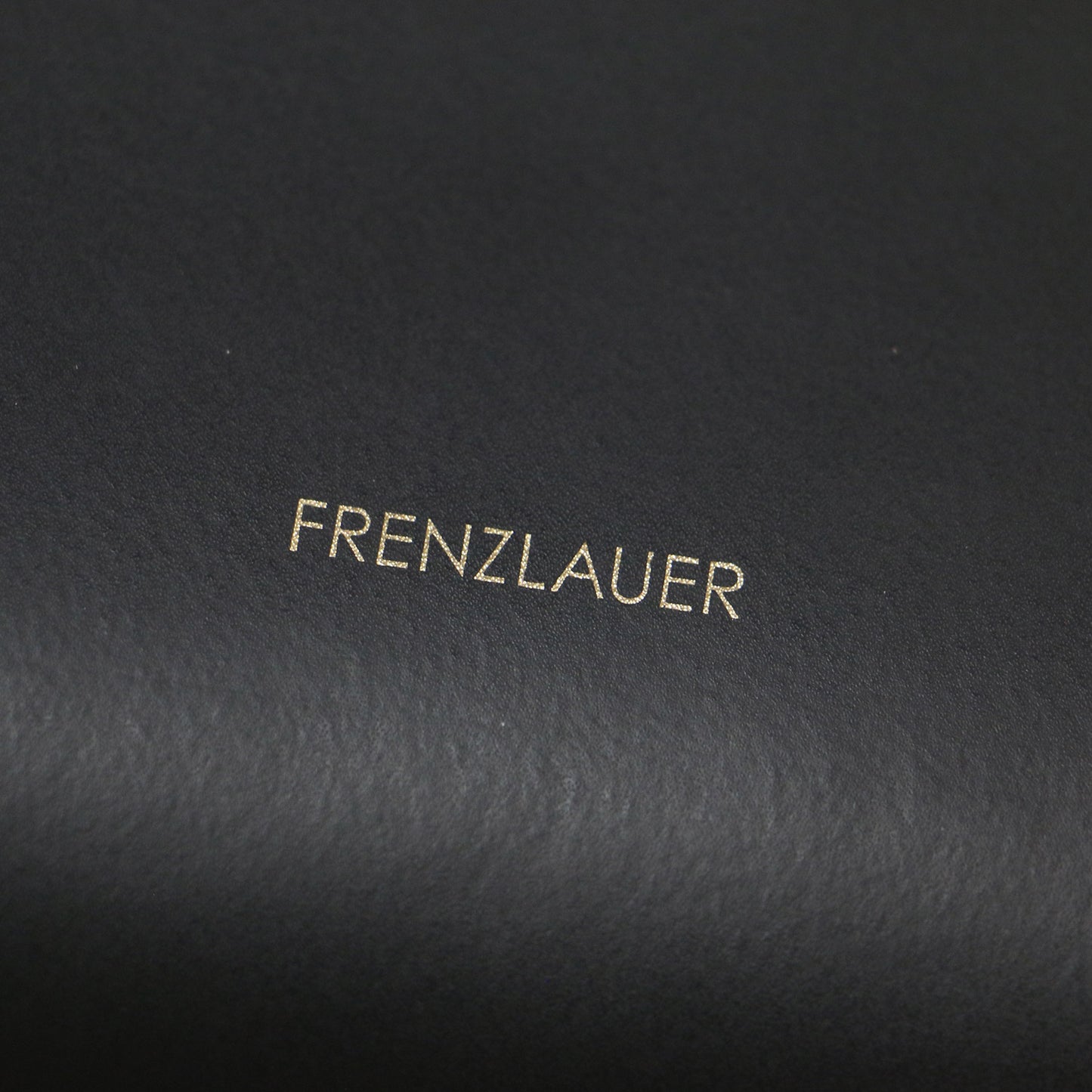 スクエア ショルダーバッグ / ロゴ レザー 本革 牛革