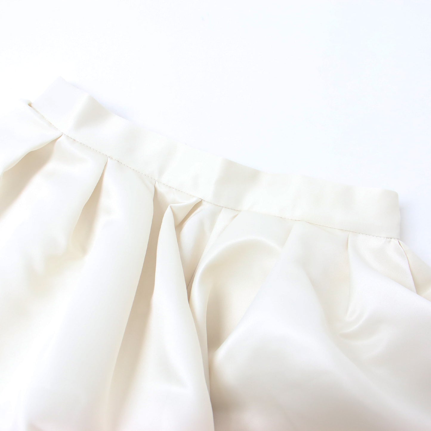 Venice balloon skirt / サテン ミニ バルーン スカート