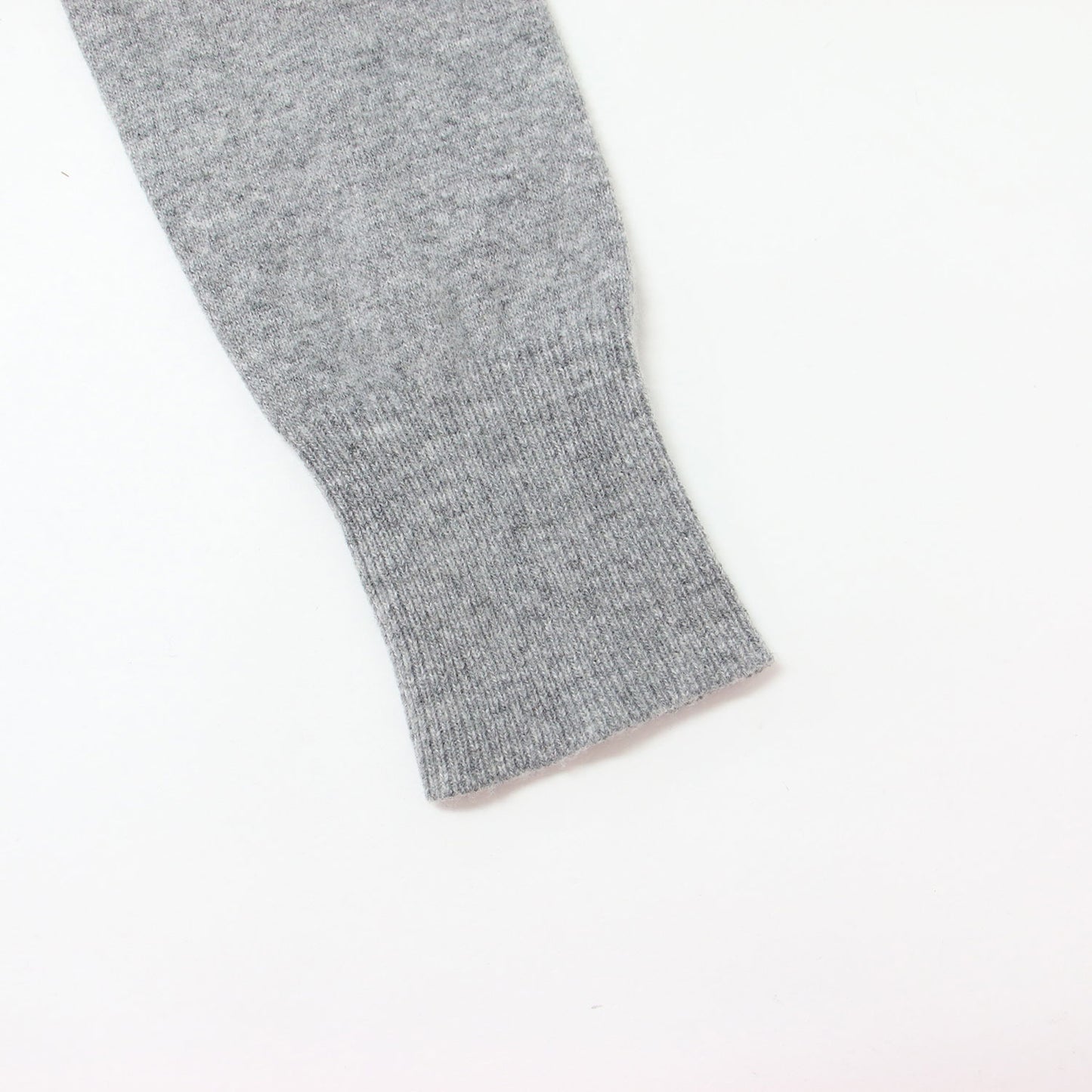 カシミヤ ブレンド ラウンドネック カーディガン / CASHMERE BLENDED CARDIGAN ROUND NECK ニット 長袖 FLOWER MARDI フラワー 刺繍