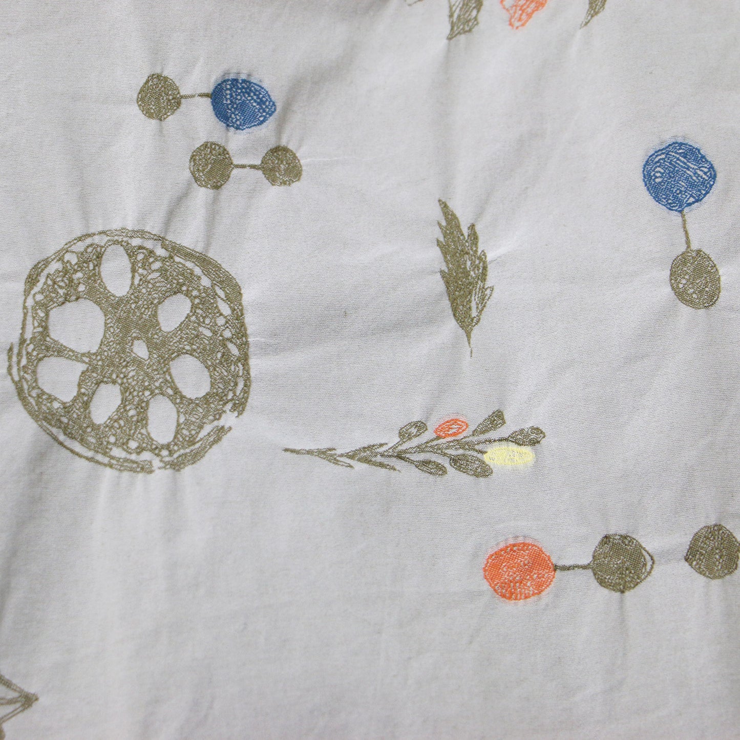 ニットコンビ 刺繍 ロング ワンピース / ボトルネック 7分袖 Aライン コットン ポリエステル 総柄
