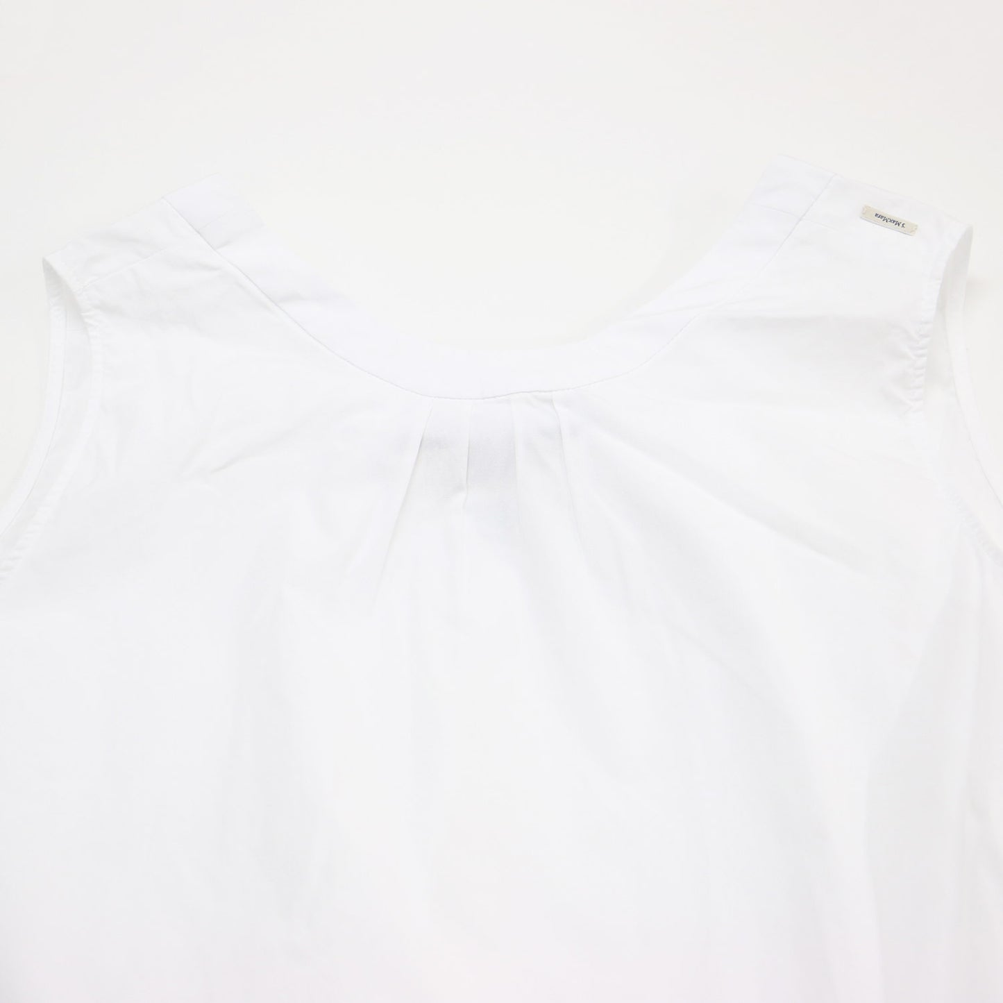 ノースリーブ ブラウス / クルーネック タック スリット