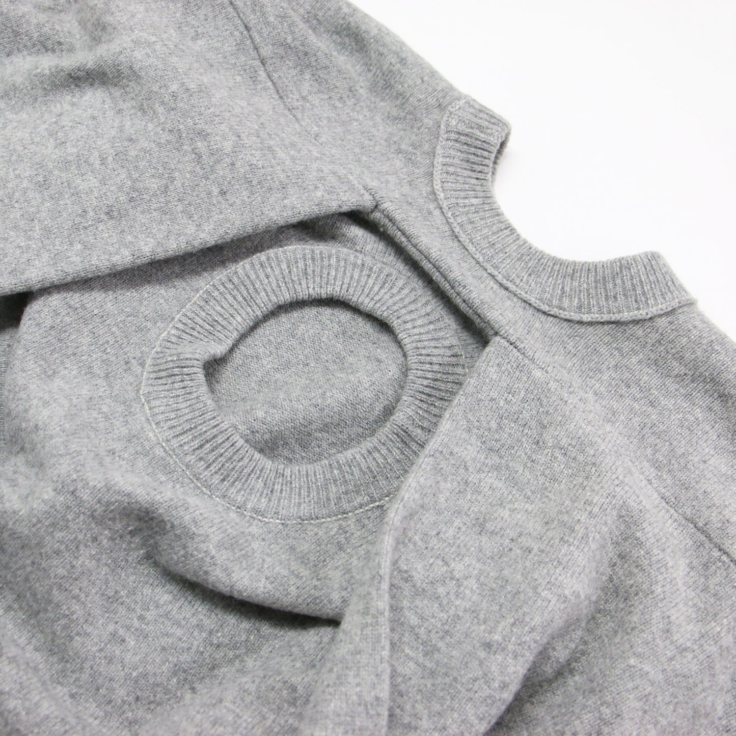 バックレス クルーネック ニット / BACKLESS CUSTOMIZE KNIT プルオーバー 長袖 変型 ステッチ ウール