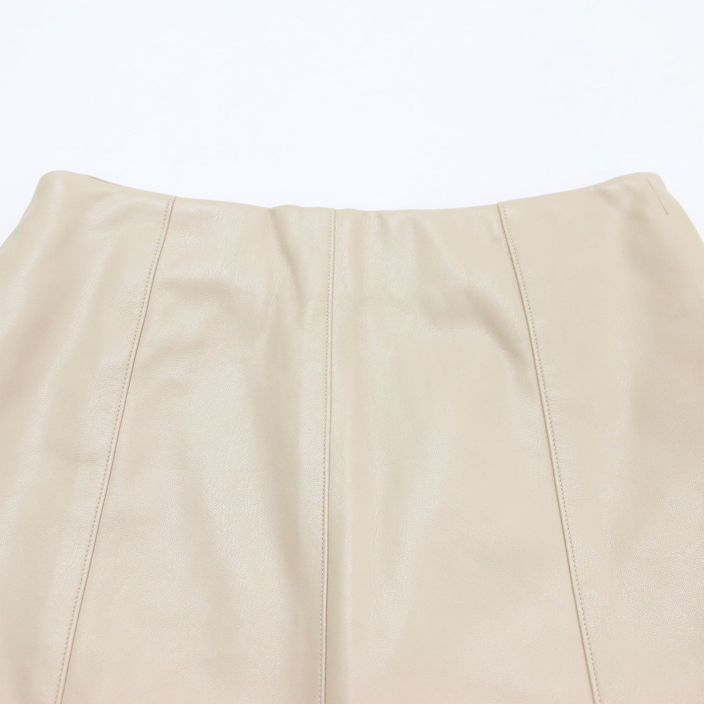 フェイクレザー バック付き スカート / Aライン ミディ丈 スリット ストレッチ