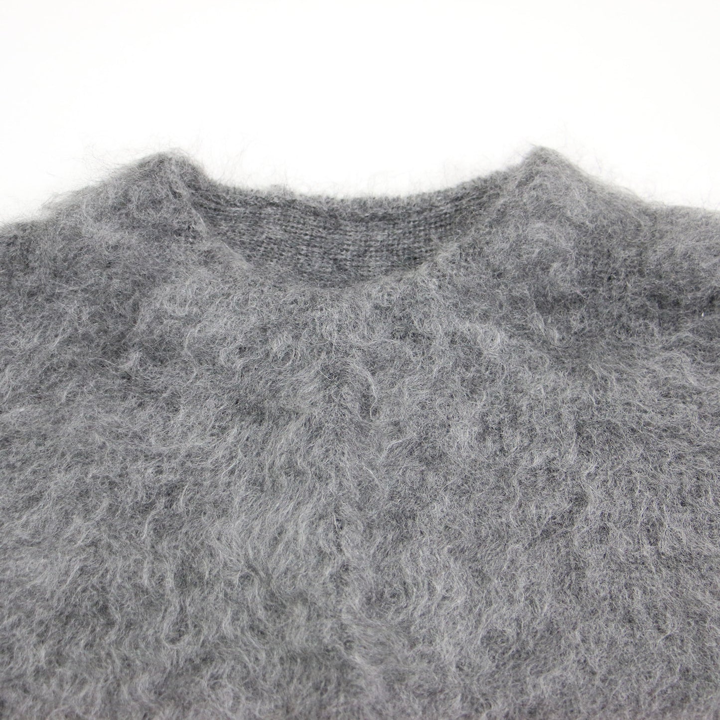 24秋冬 クルーネック カーディガン / PORTMIX ニット 長袖 ボタンレス ブランドロゴ メタルプレート ファー モヘヤ