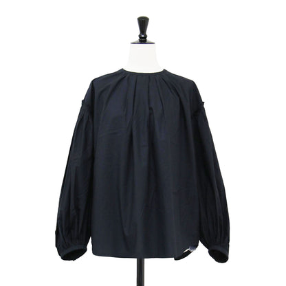 コットン ギャザースリーブ ブラウス / プルオーバー クルーネック 長袖 ボリュームスリーブ タック